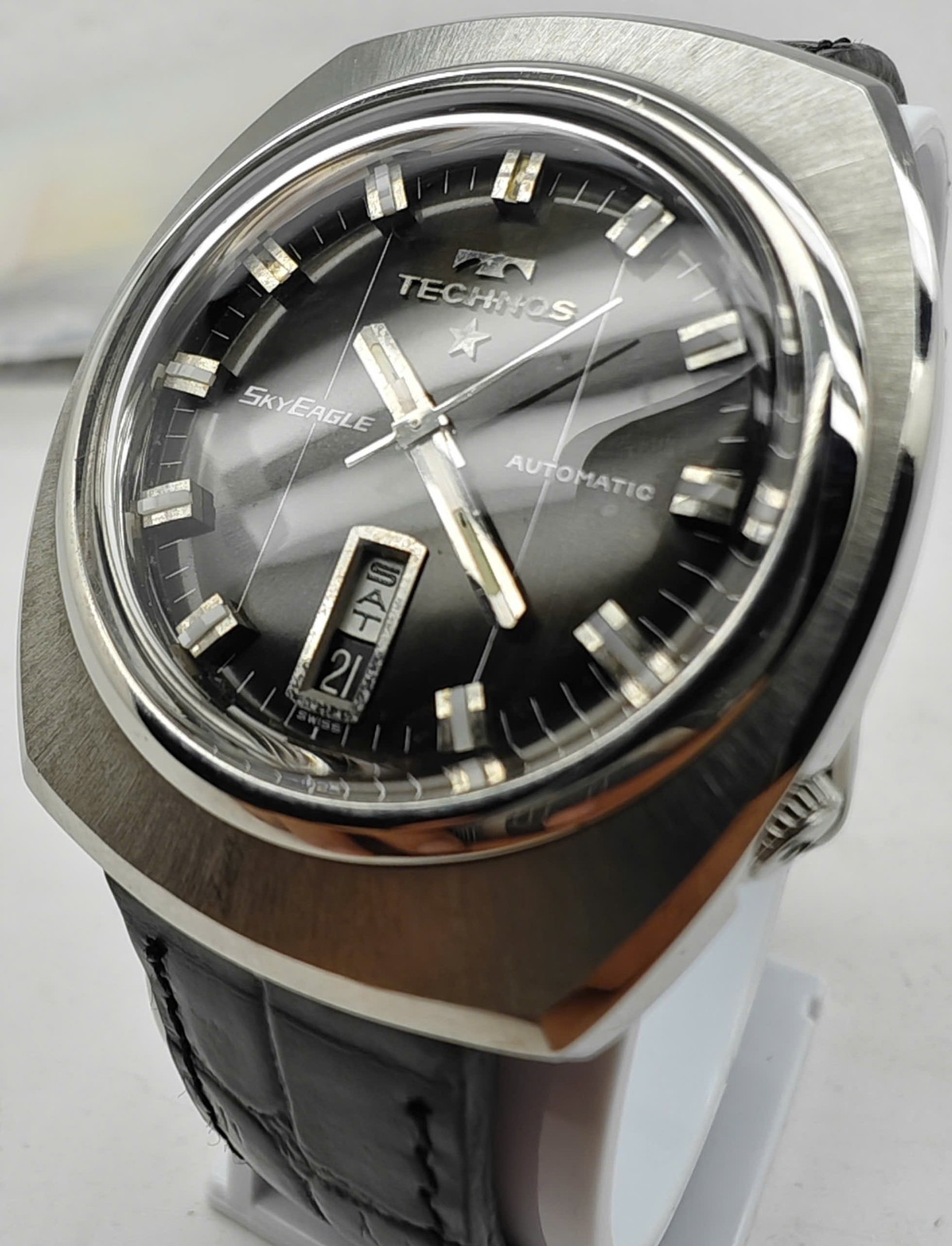 Vintage Technos Sky Eagle Automatic 2630 Day-Date Stainless