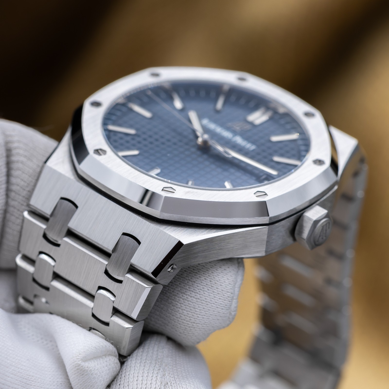 Audemars Piguet Royal Oak Automatic 41mm Blue Dial – AP 15500st Complete Set
