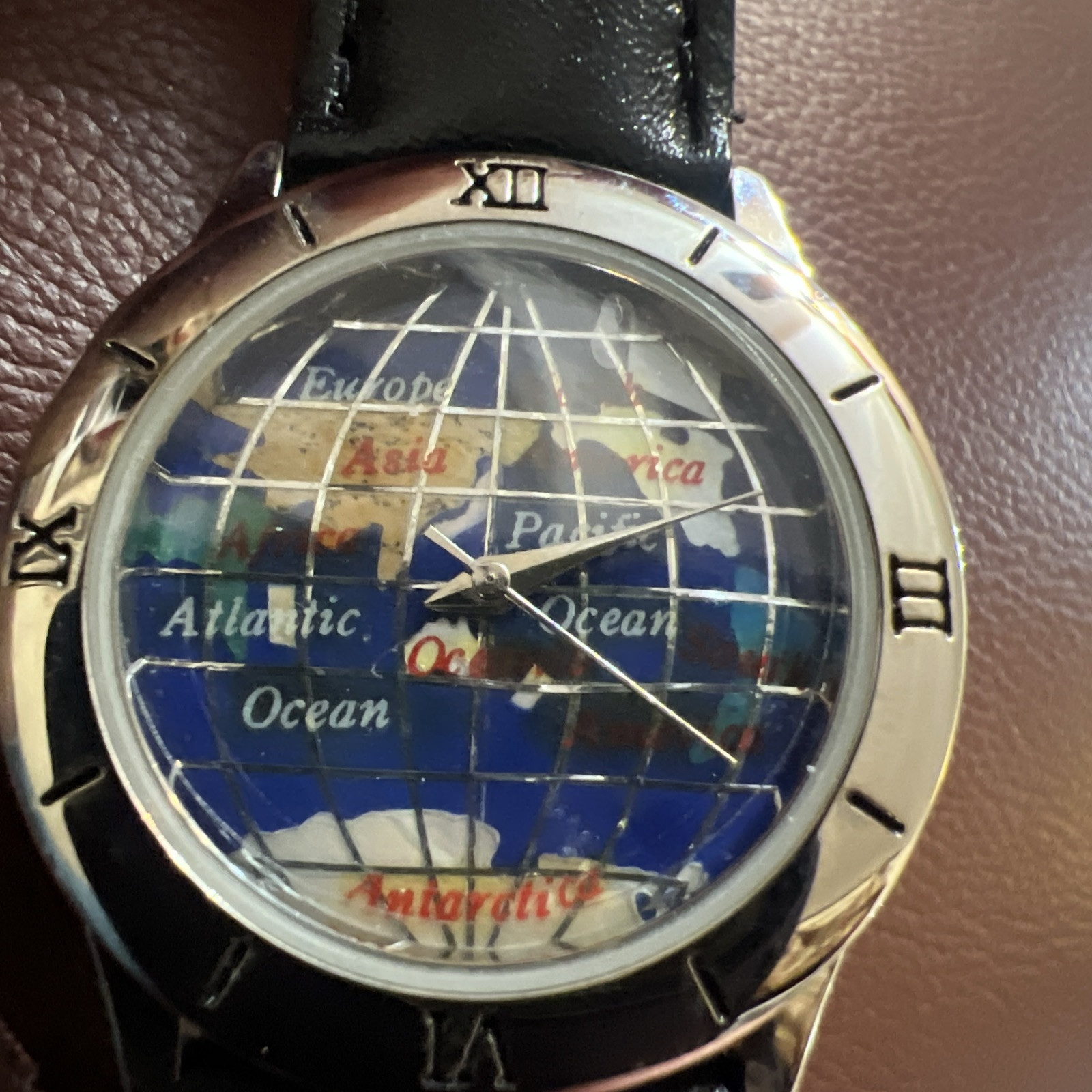 Stunning Globe Watch World Map New Open Box