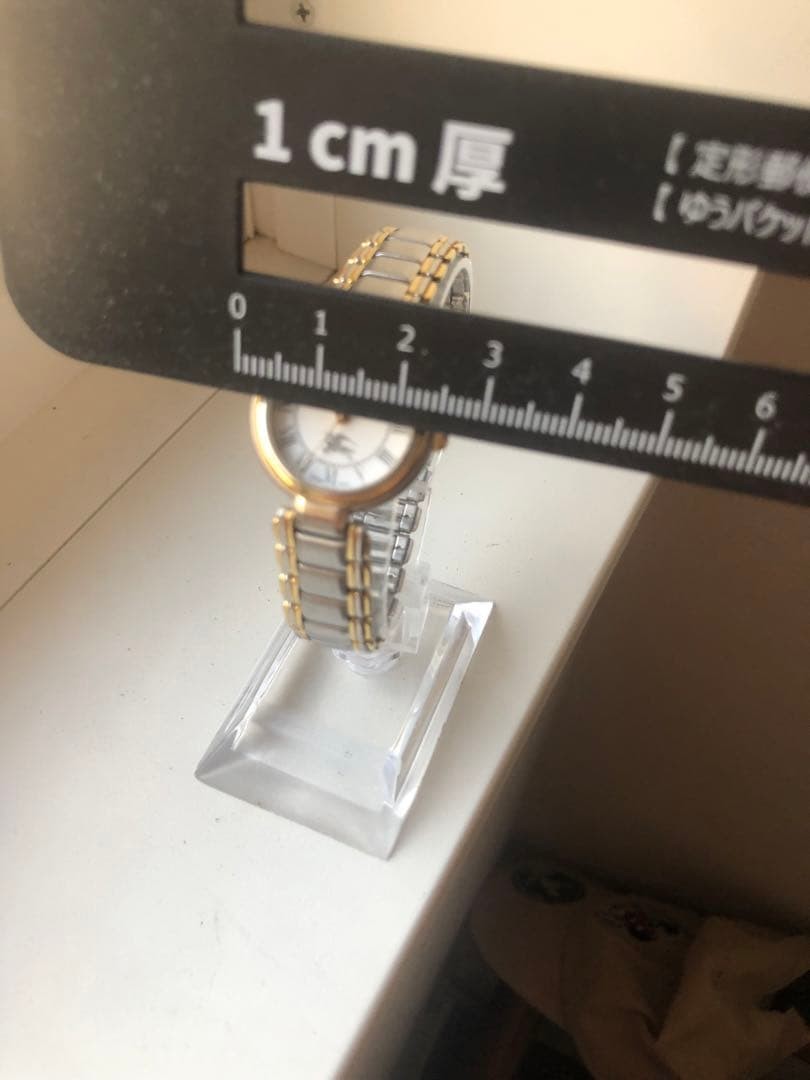 Excellent condition Burberry Analog Watch Silver Gold Working
