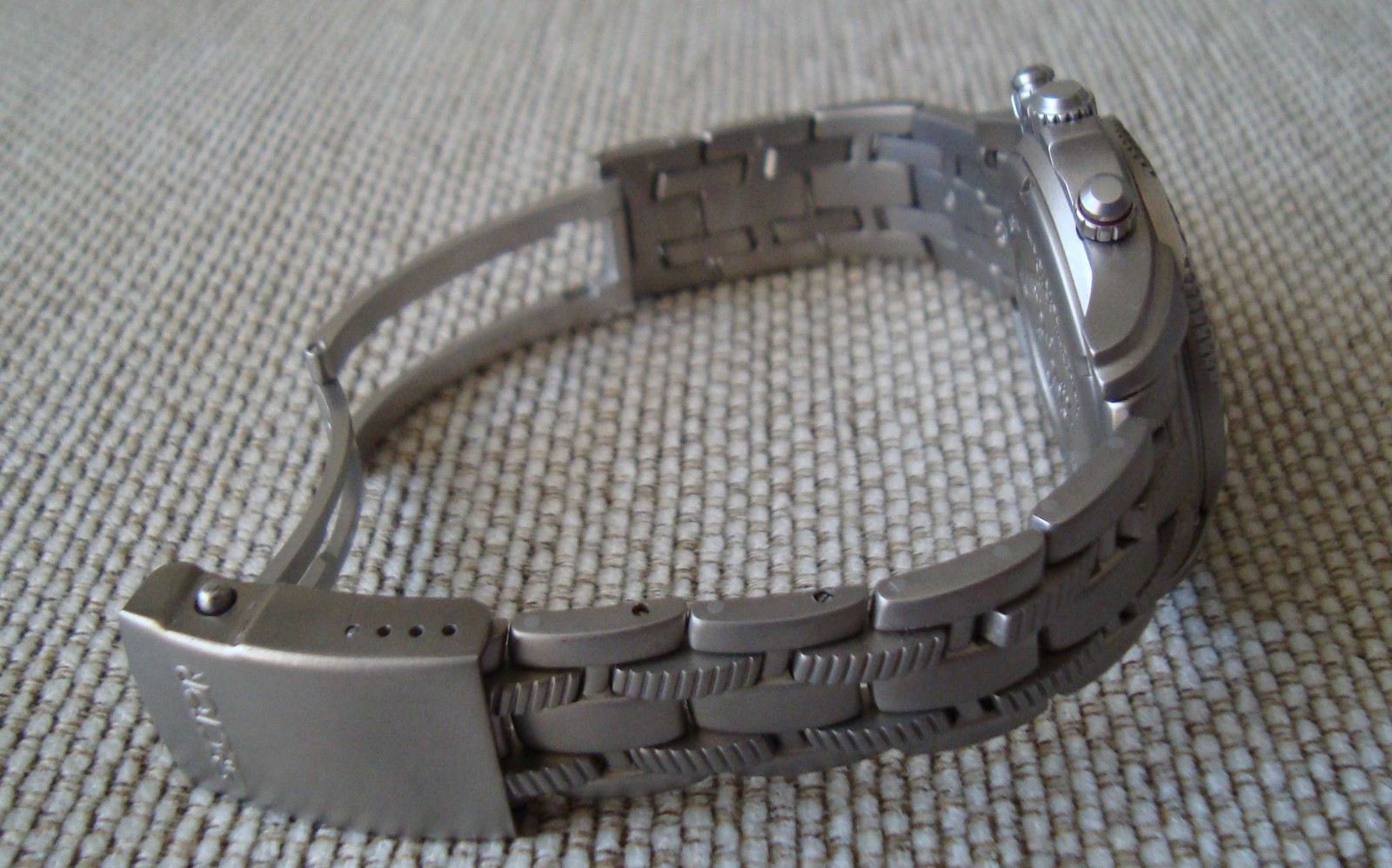 Sector 950 titanium Swiss chronograph, 261.262, rare red panda version, full set