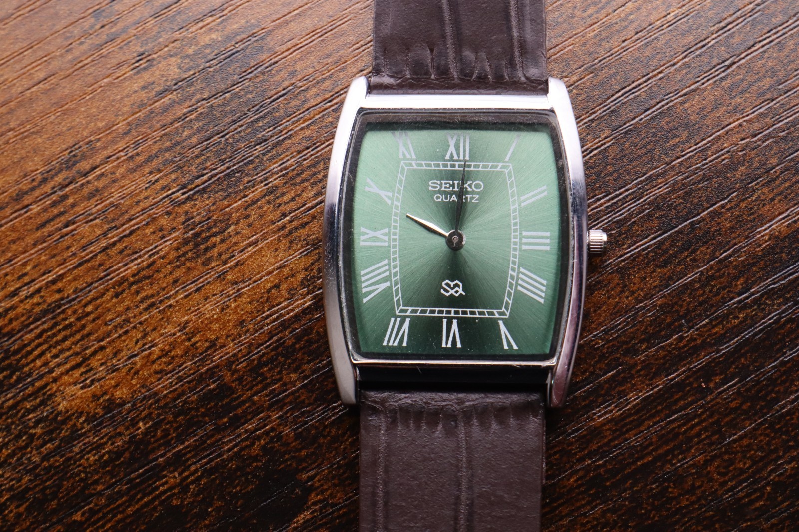 Vintage Seiko Quartz Slim Barrel Tank Green Dial Dark Brown leather Dress Watch