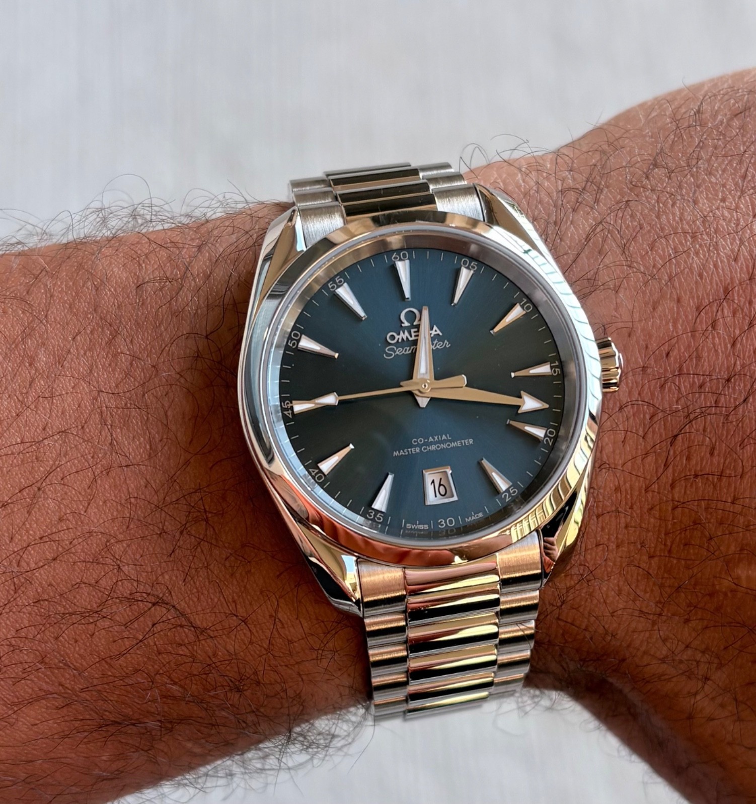 OMEGA Seamaster Aqua Terra “Shades” Blue – Warranty to 2028 + 2 Extra Straps