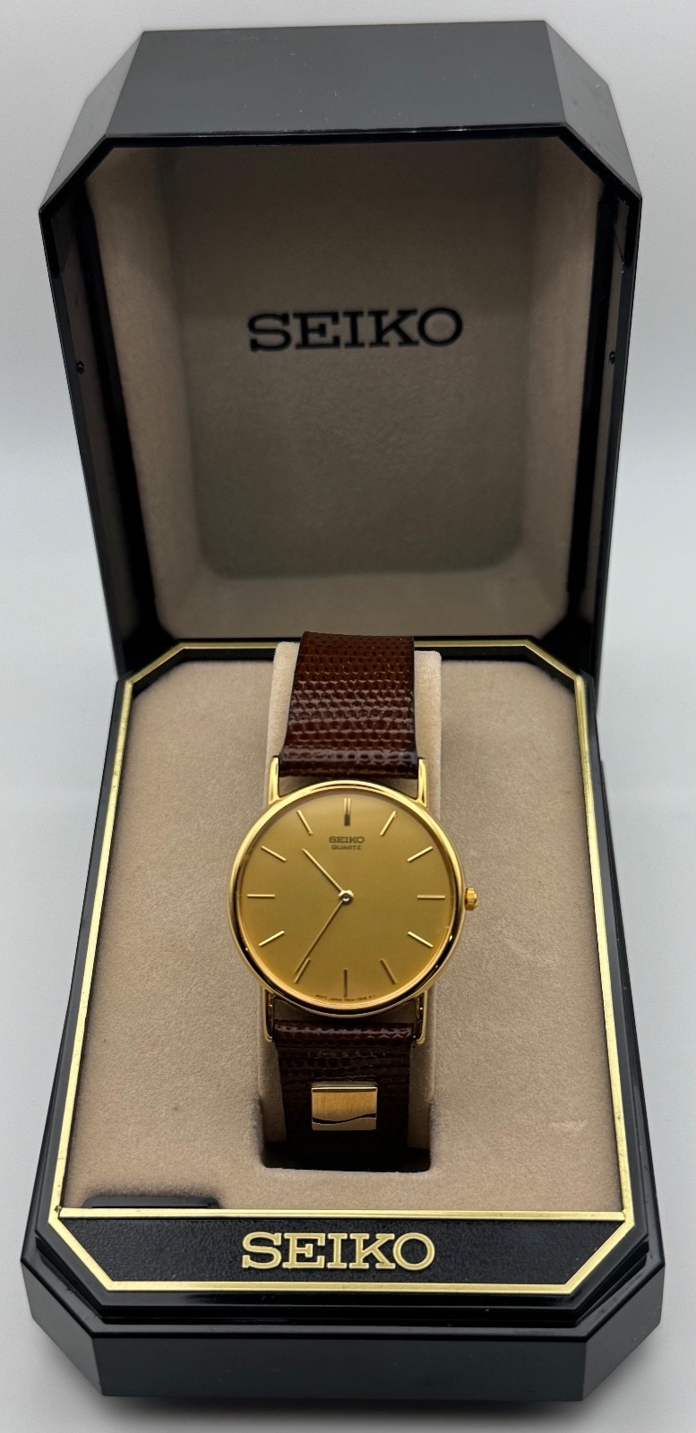 1995 Vintage N.O.S. Seiko Men’s Gold Dress Watch w/O.G. Band & Box – 7N00 Quartz