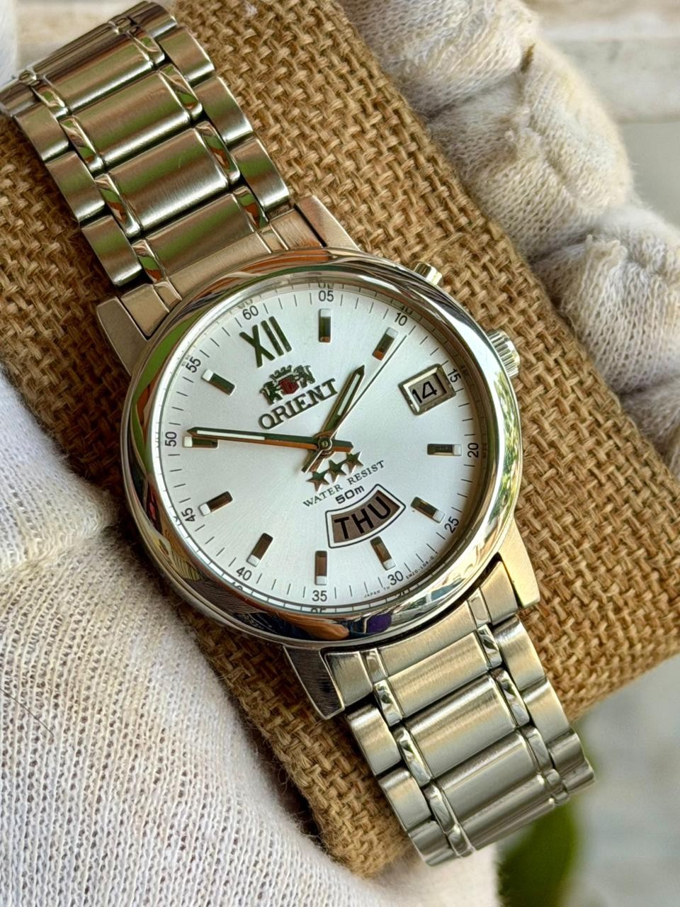 Orient 3 Star Automatic Men’s Day Date White Dial Stainless Steel Japan Watch
