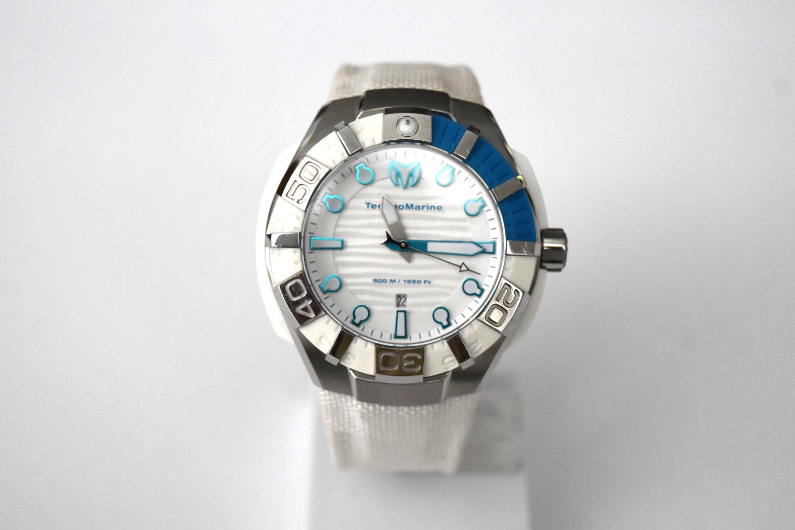 TechnoMarine Black Reef White Fabric Blue Chronograph 512003 $850 USED Watch