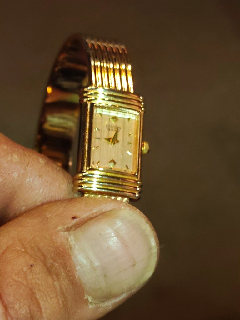 Gold Tone Analog Rectangle Wristwatch White Dial Arabic Numerals Bracelet