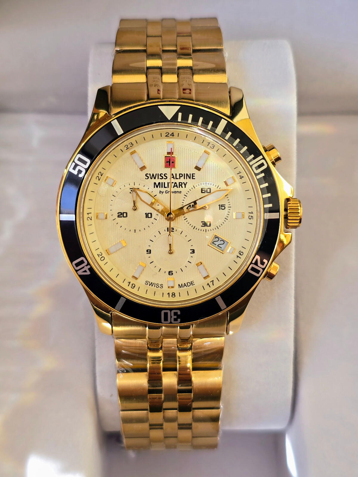 Swiss Alpine Military Chronograph Gold Tone Date Display Men’s Watch 7022.9111
