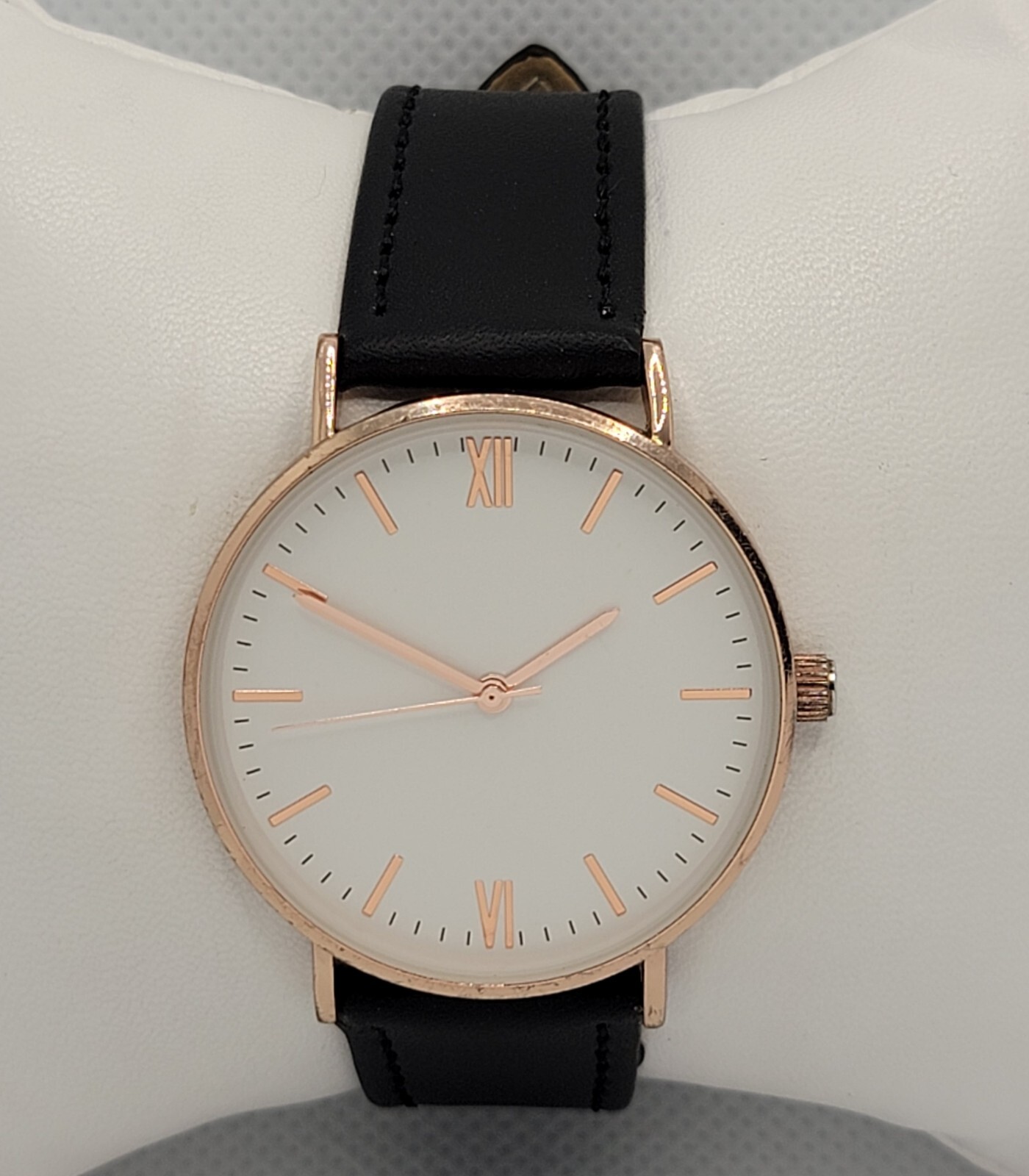 Ladies Minimalistic Round Rose Gold Tone Case White Dial Black Strap Watch L3