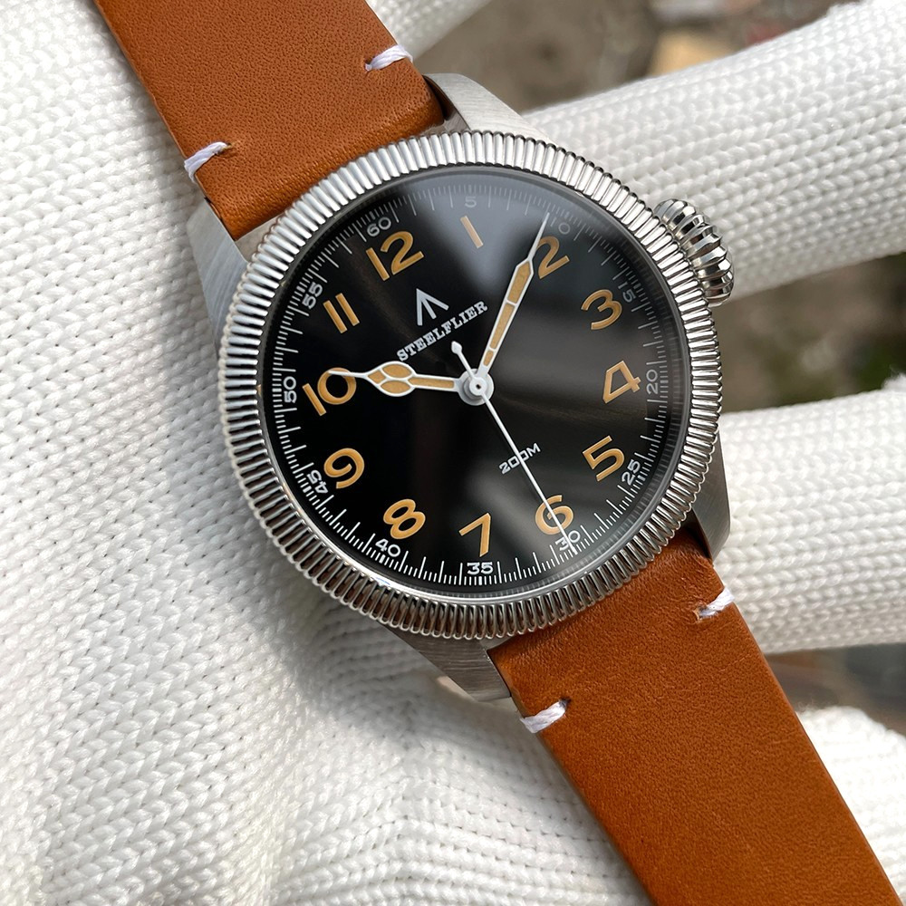39MM STEELFLIER Quartz Pilot Watch Men’s Sapphire 200M Waterproof Leather NEW
