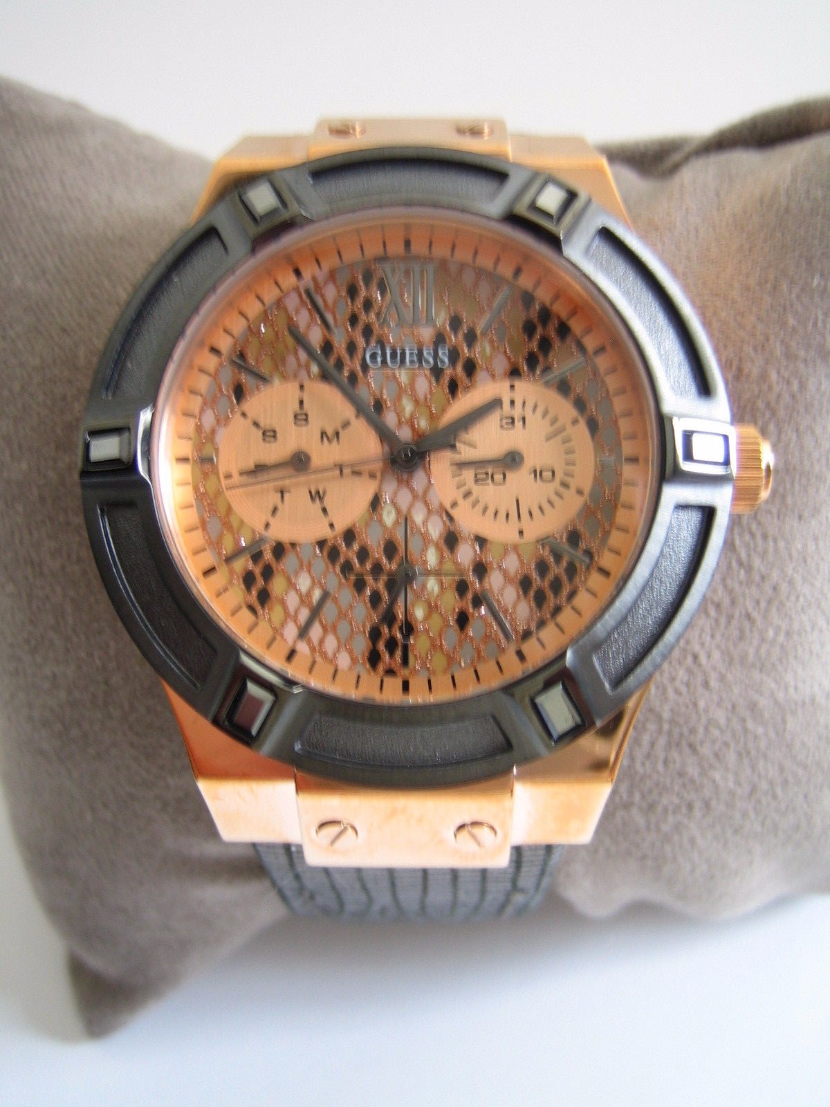 GUESS WATCH WOMENS JET SETTER W0289L4 ROSE GOLD CRYSTALS LEATHER BNWT