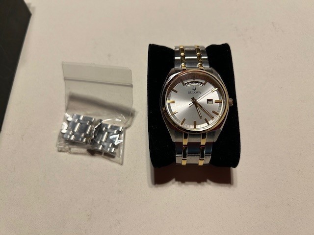 Bulova Men’s Surveyor Watch Two-Tone Gold Silver Day-Date 39mm 98C127 Steel