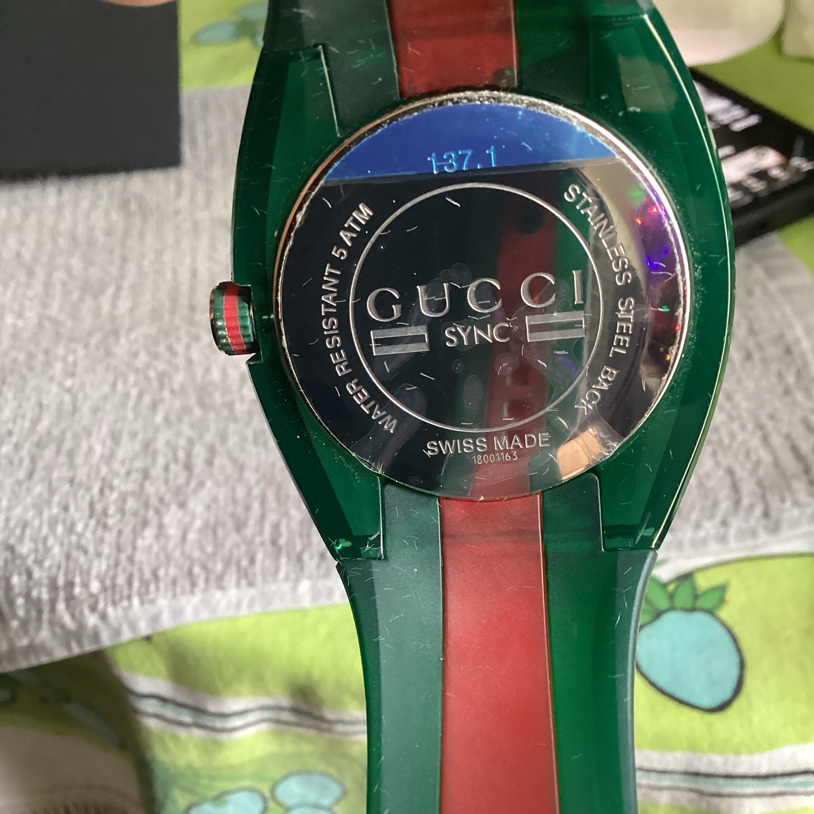 Gucci Sync Quartz Date Green Dial Green/Red Rubber Strap 46mm 50m w/Box need bat