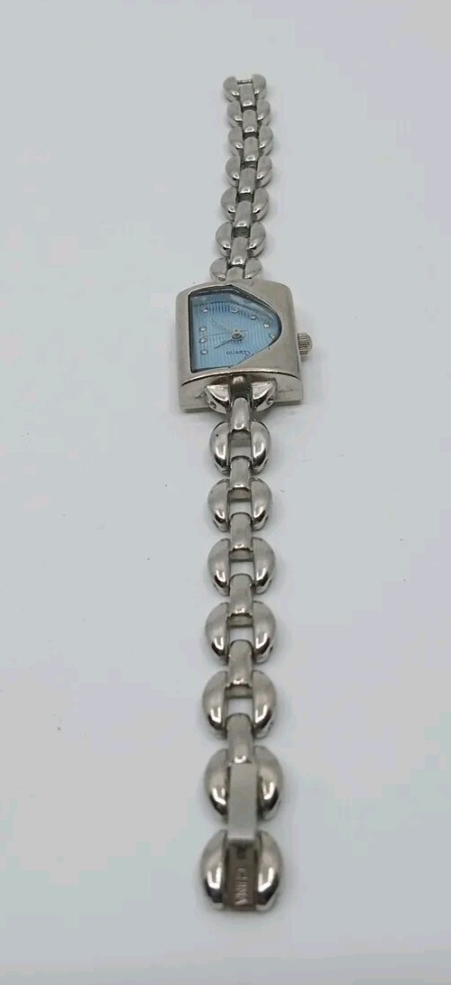 Faded Glory Vintage Women’s Classic Style – Metal Dove Dial – Silver Tone Watch