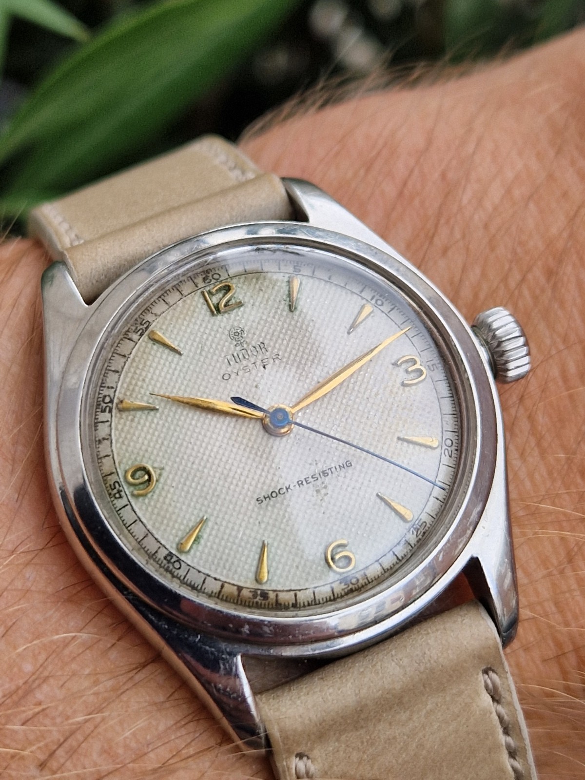 Tudor Oyster – Ref 7803 – Silver Waffle Dial – Manual – Steel – Beige Strap
