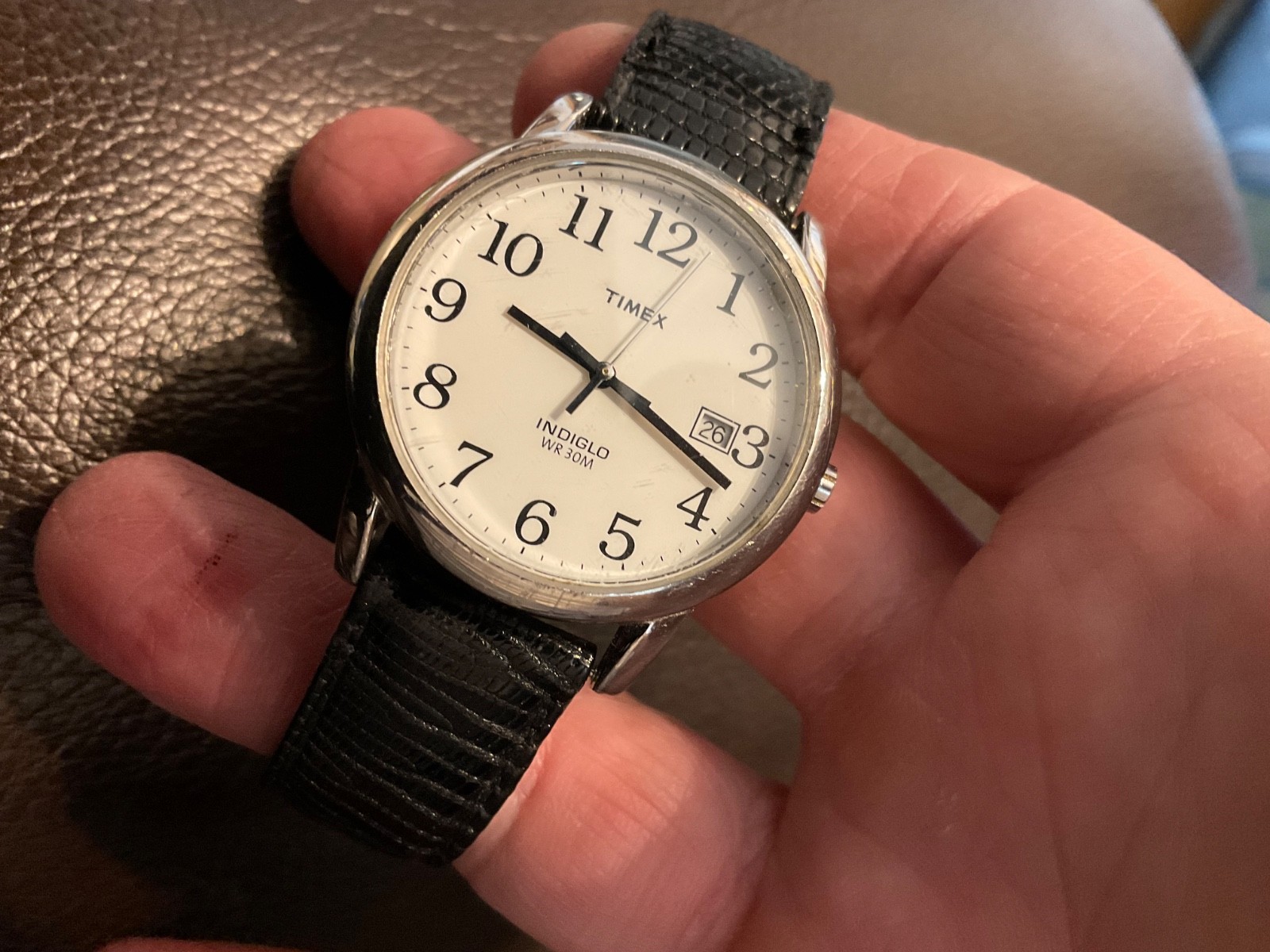 Timex mens quartz watch new batt easy reader railroad type dial date light broke