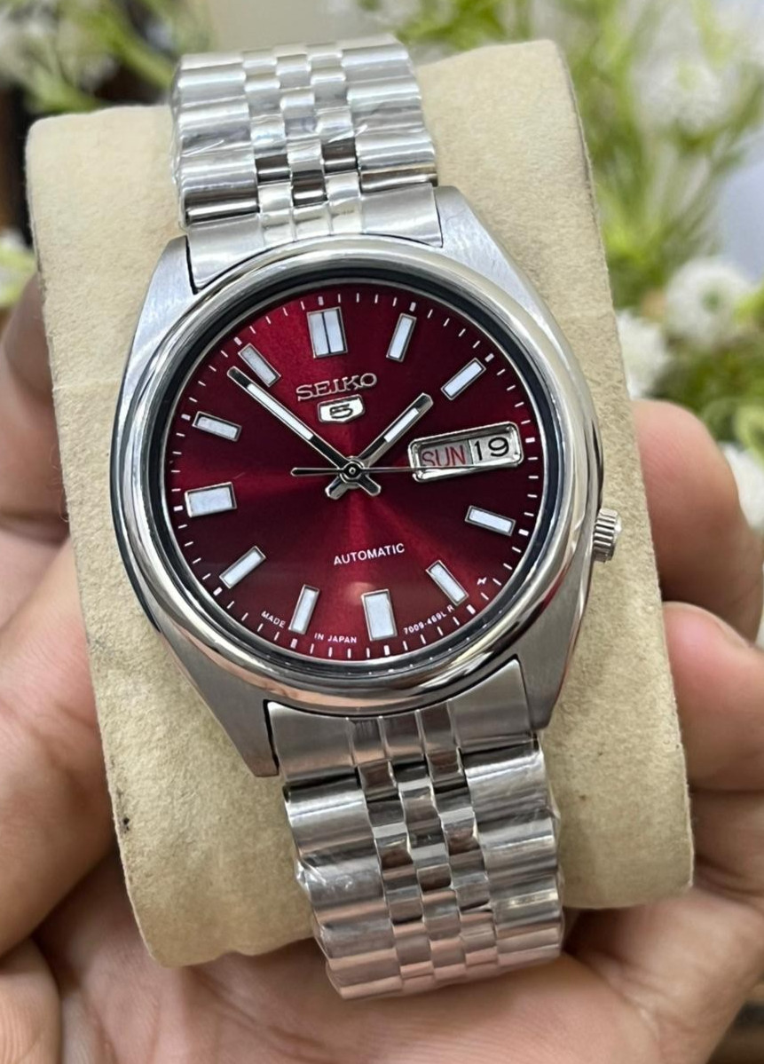 Seiko 5 Automatic Cherry Red Dial Mens Watch Japan Made 7009