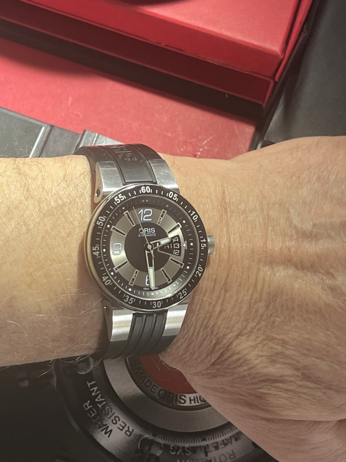 Oris Williams F1 Team Automatic, Day, Date, Sapphire Crystal, Ceramic Bezel.