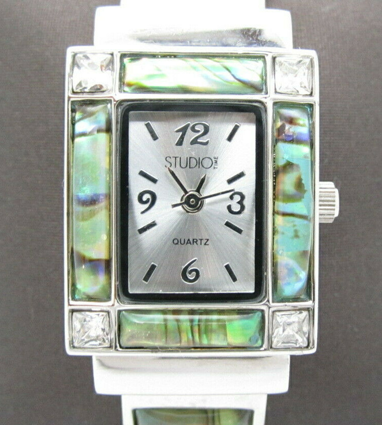 Women’s Studio Time Quartz Analog Dial Casual 23mm Bangle Watch (D667)
