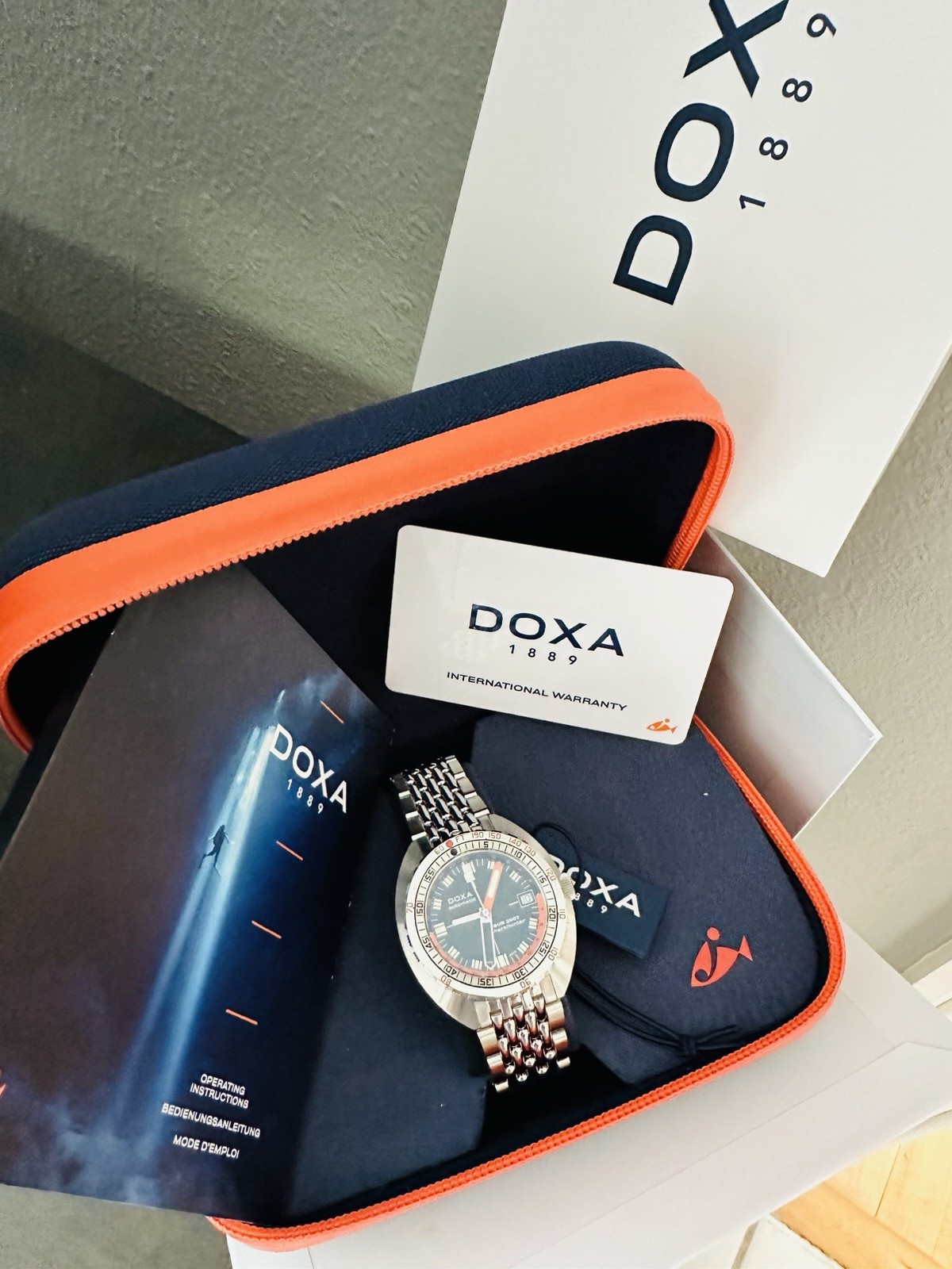 Doxa Sub 250T GMT Sharkhunter with SS Case and Orange GMT Hand