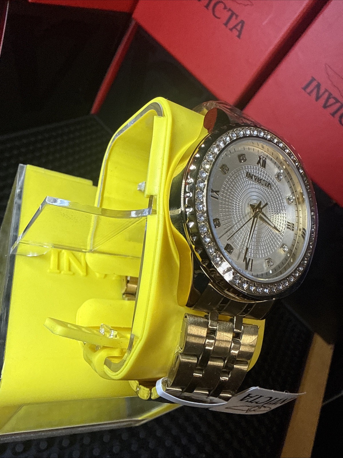 Invicta Specialty 40mm 69216