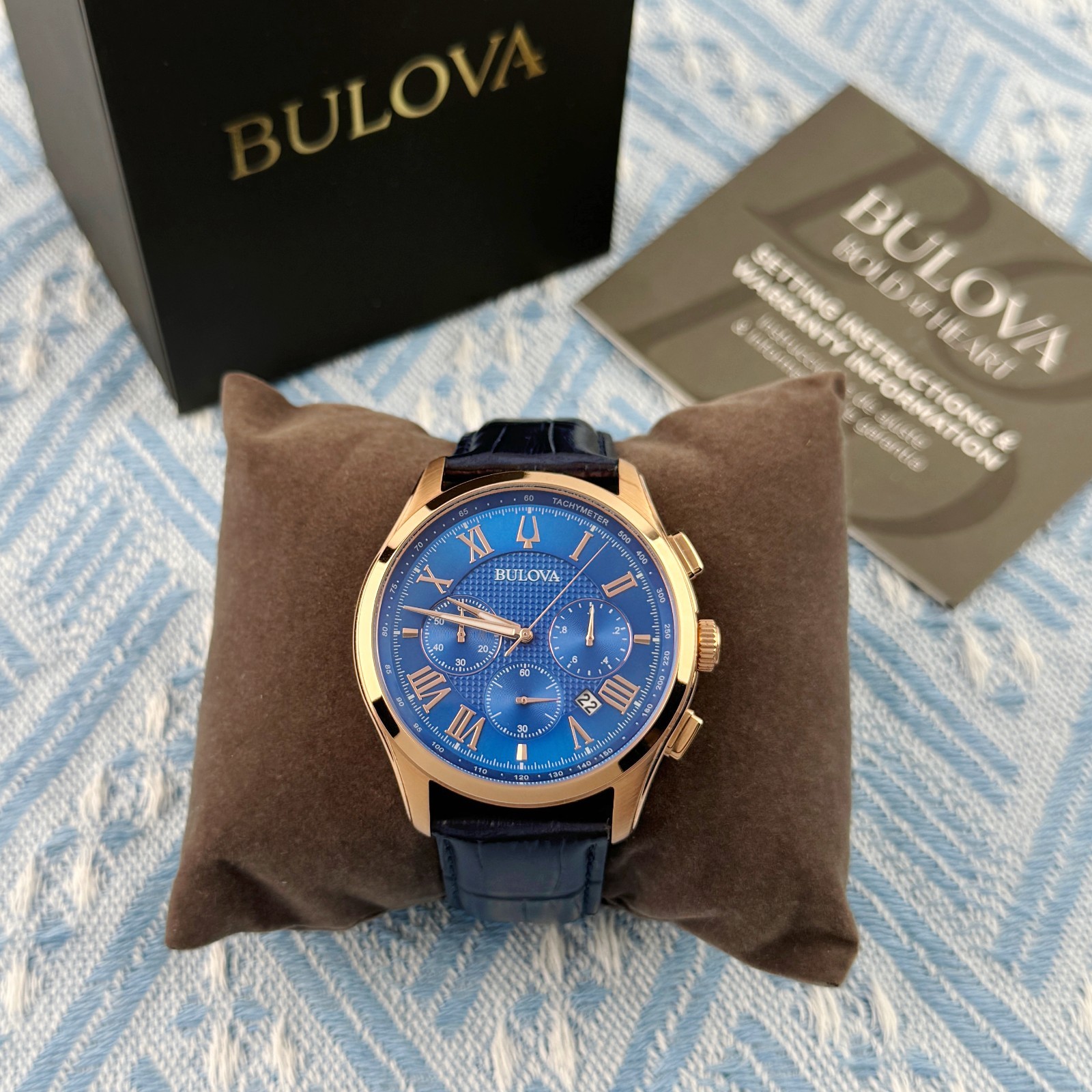 New Bulova Wilton Classic Quartz Men’s Watch Blue textured Dial 46.5mm/97B170
