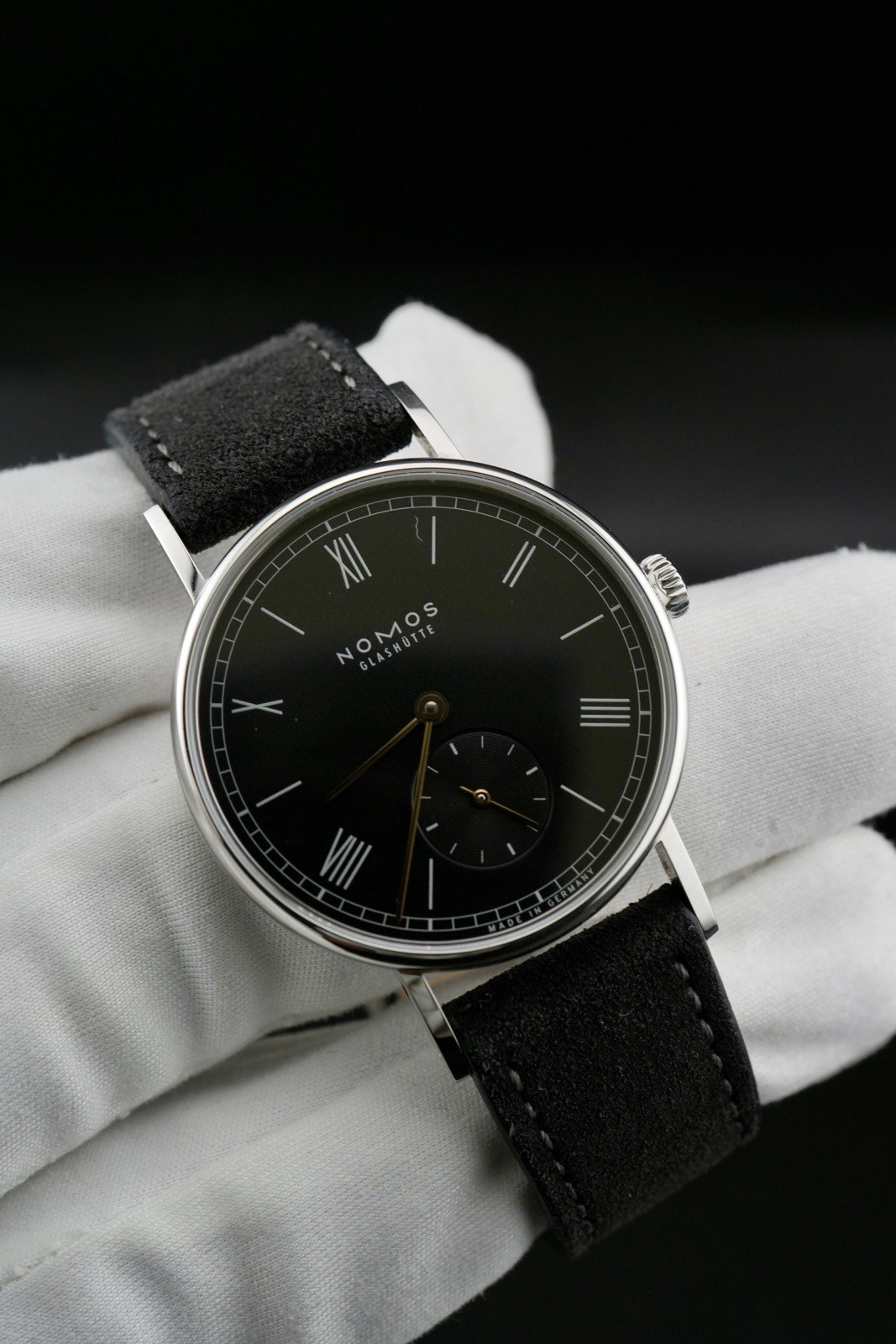 NOMOS Glashütte Ludwig 33 Noir 32.8mm Black Dial Leather Band Watch – 226