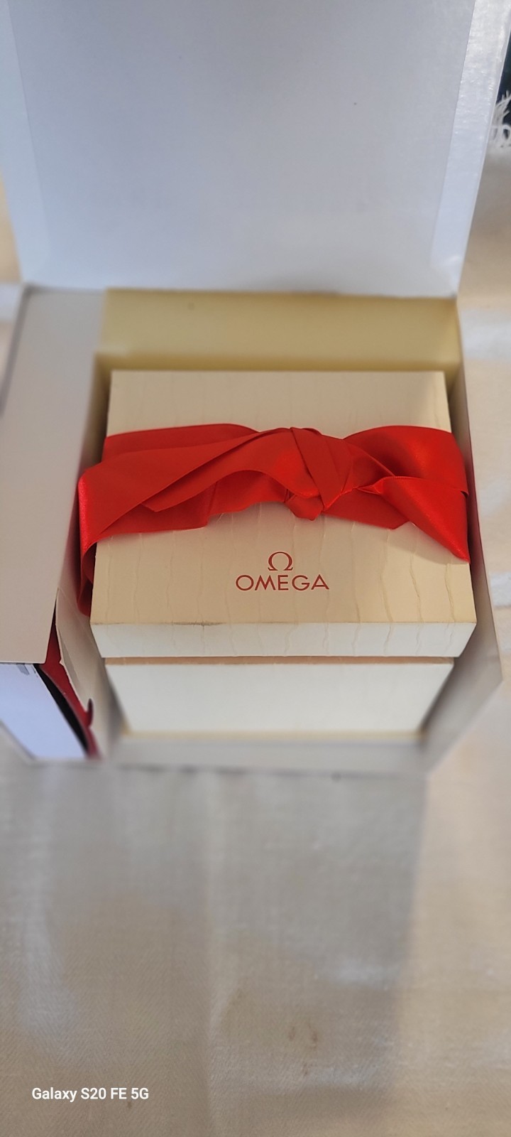 OMEGA Constellation Quartz Stainless Steel White Dial Roman Diamond Box Papers