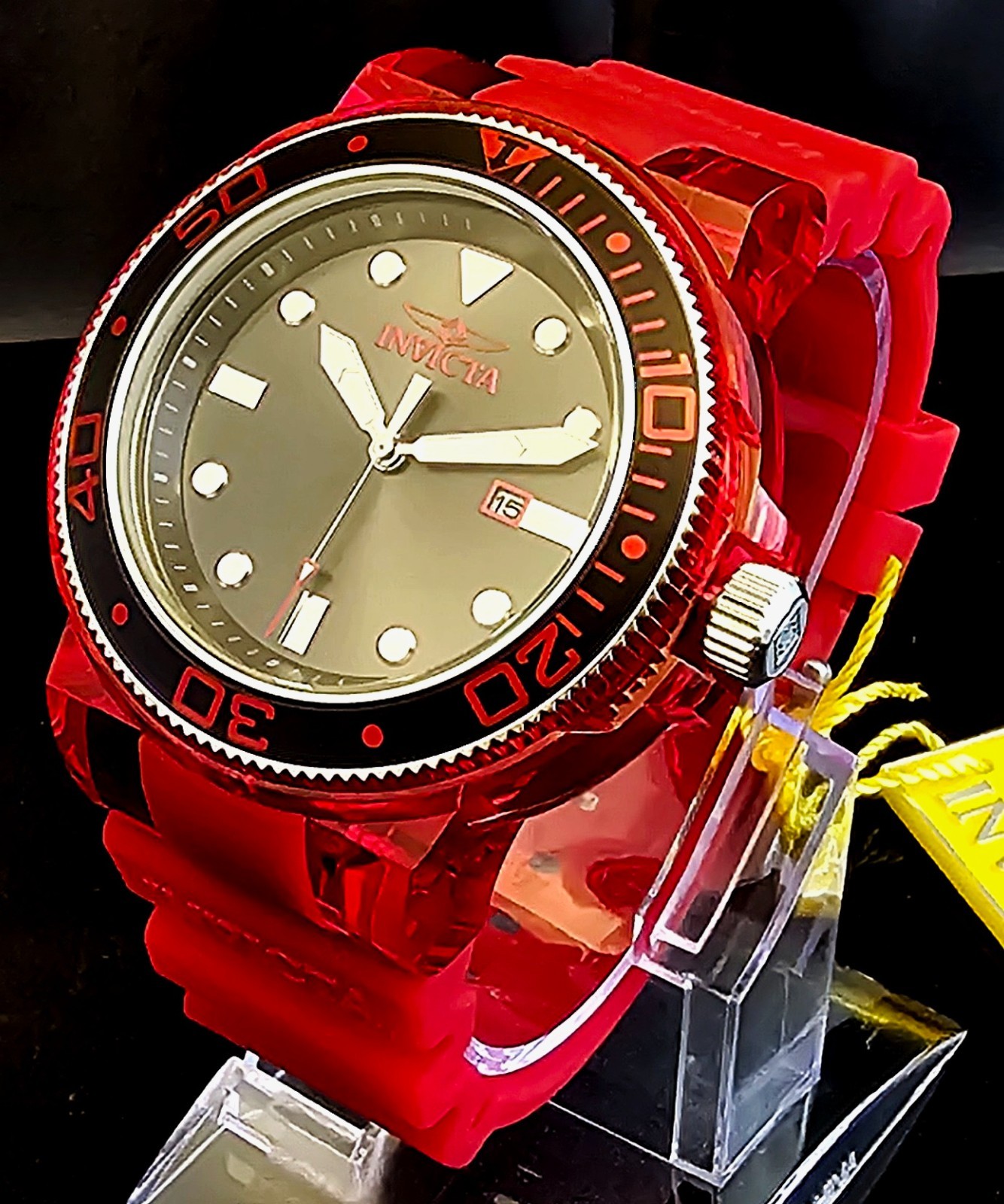 Invicta Pro Diver Men’s Watch Quartz 51.5mm Transparent Burgundy 32329