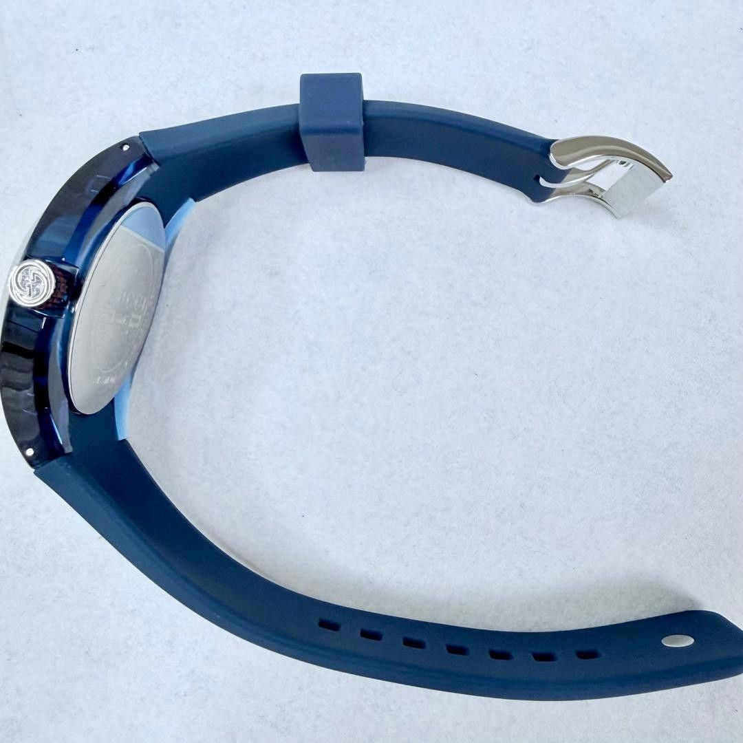 GUCCI Sync 137.1 Blue Rubber Strap Quartz Watch