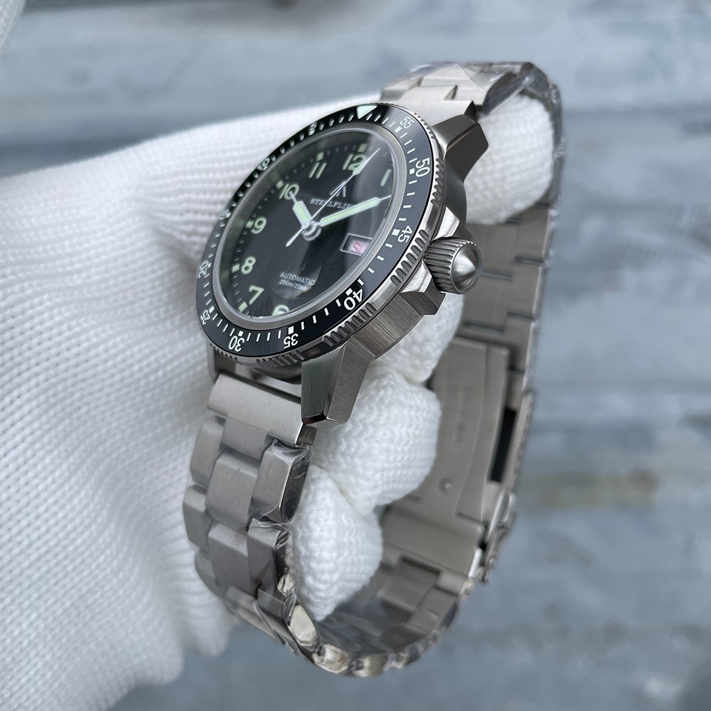 Steeldive Steelflier SF787, Pilot, NH36, Sapphire, Lume, Diver, Diving, Bracelet