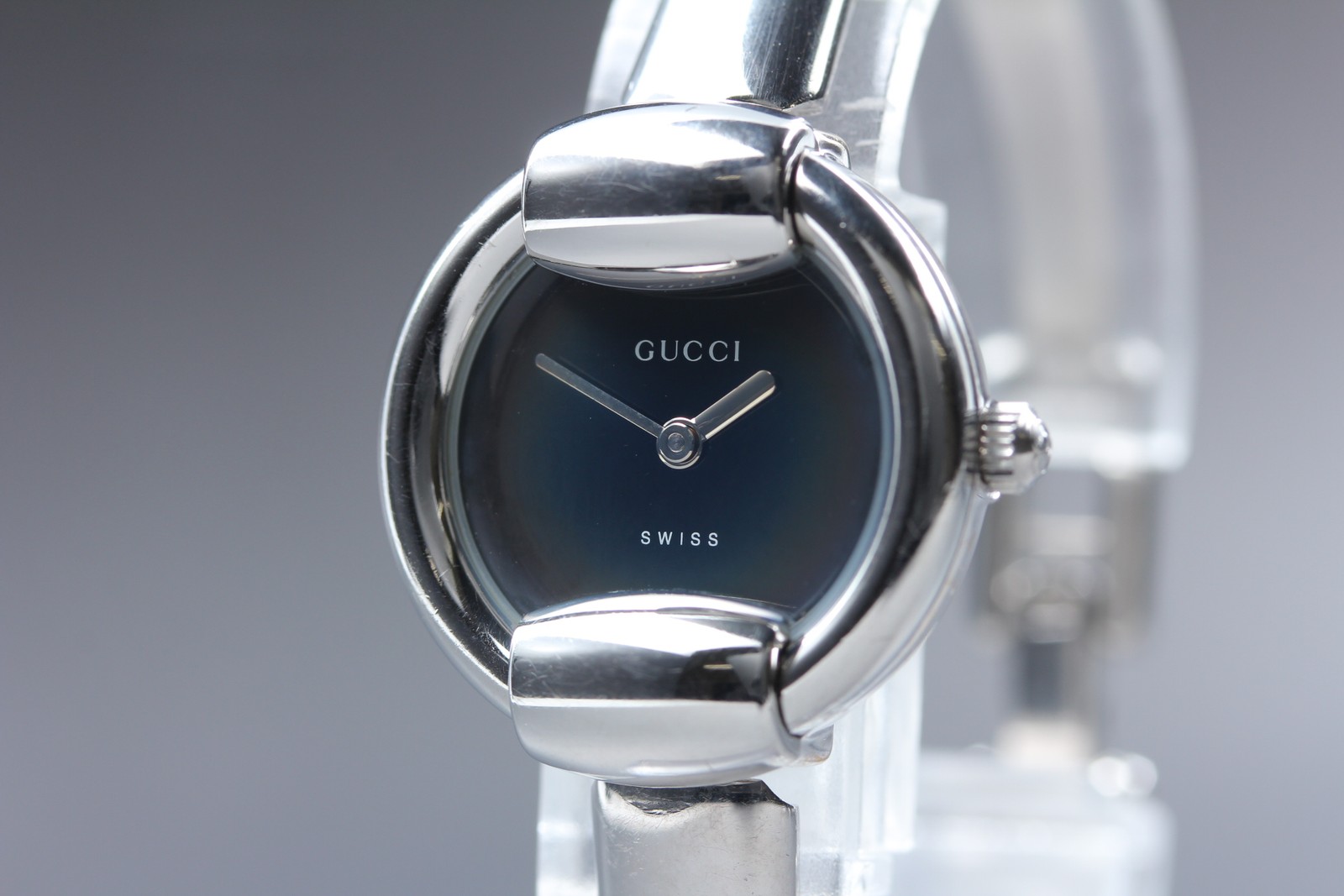[Near MINT] GUCCI 1400L 25mm Silver Black Quartz Women’s Watch From JAPAN