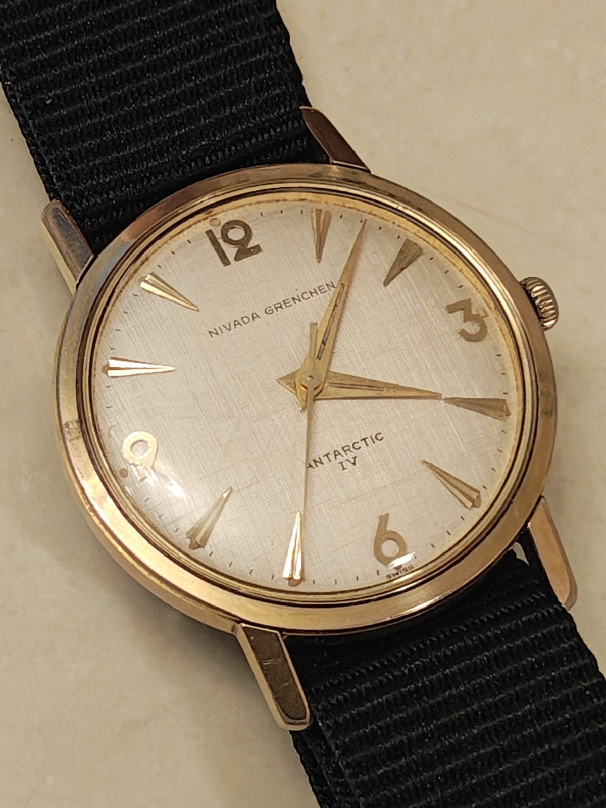 Vintage Nivada Grenchen Antarctic IV Automatic Men’s Gold tone watch Runs great!