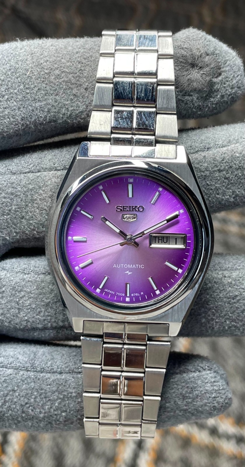 Rare Seiko 5 Automatic Purple Dail 7009 Stainless Steel Wristwatch Men’s Japan