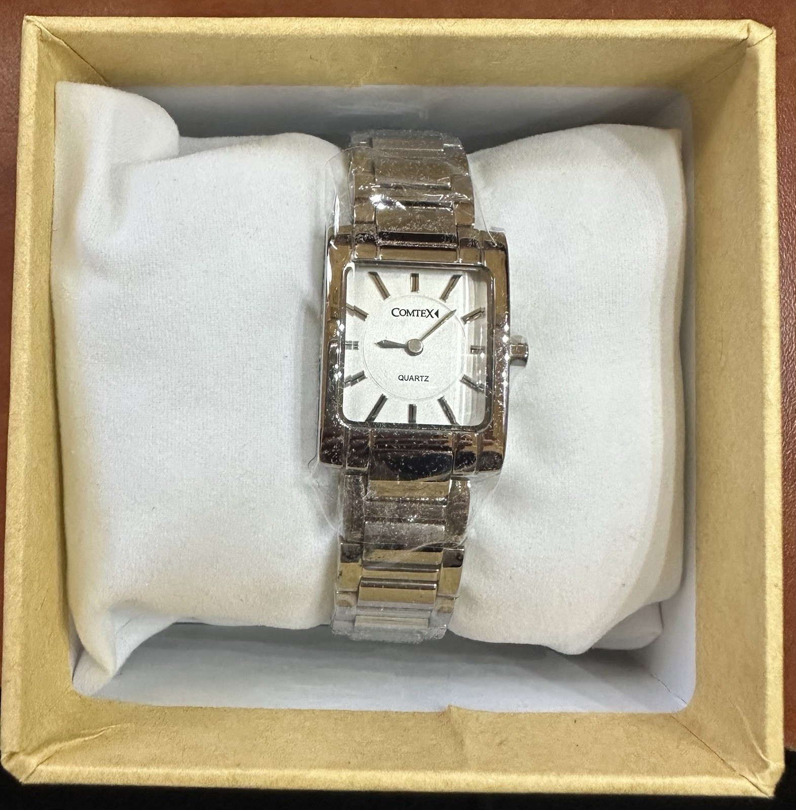 LUXURY UNISEX WRIST WATCH VERY GOOD QUALITY