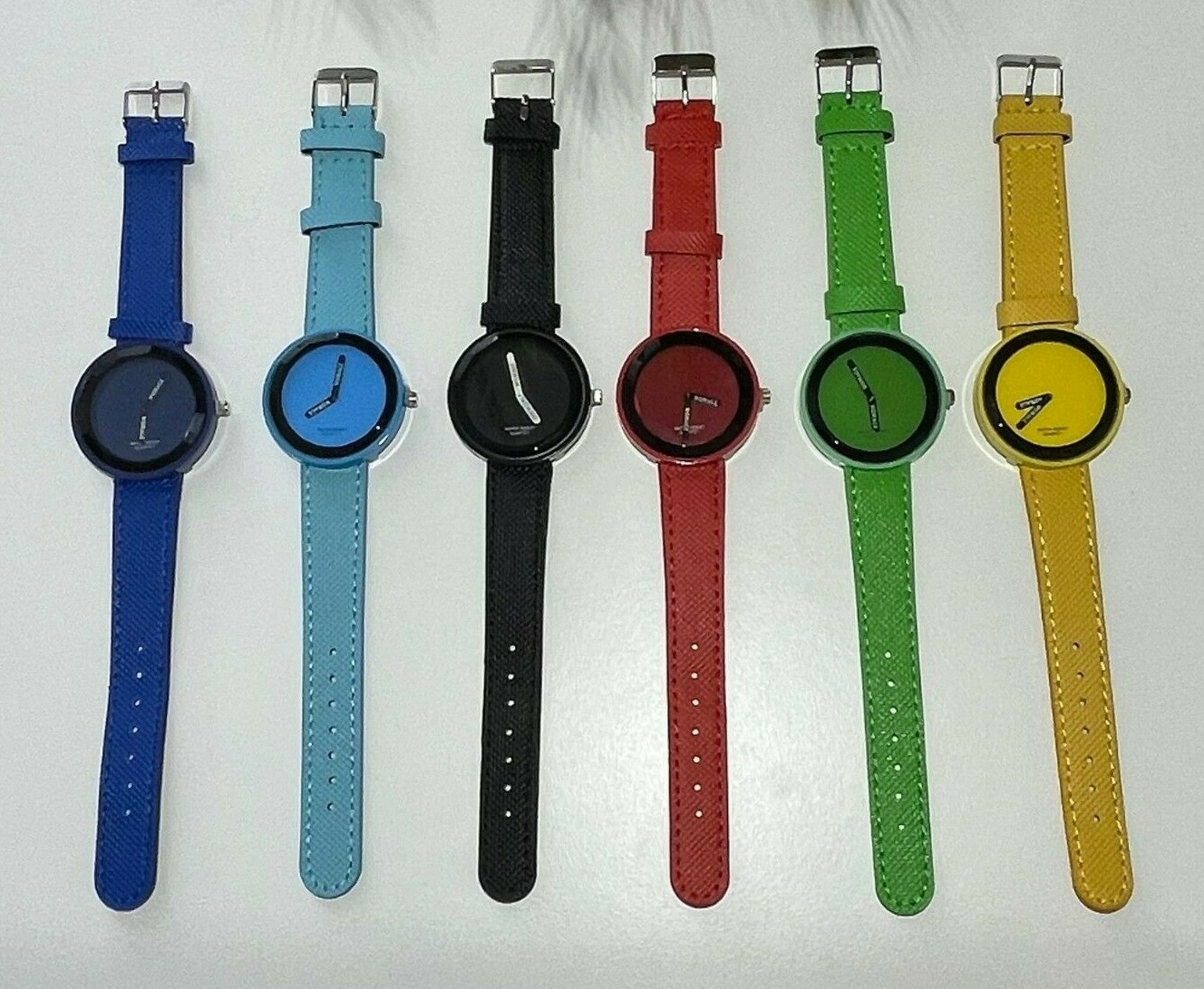 Women Wristwatches Candy Color Numberless Design Sports Quartz Fashion Watch