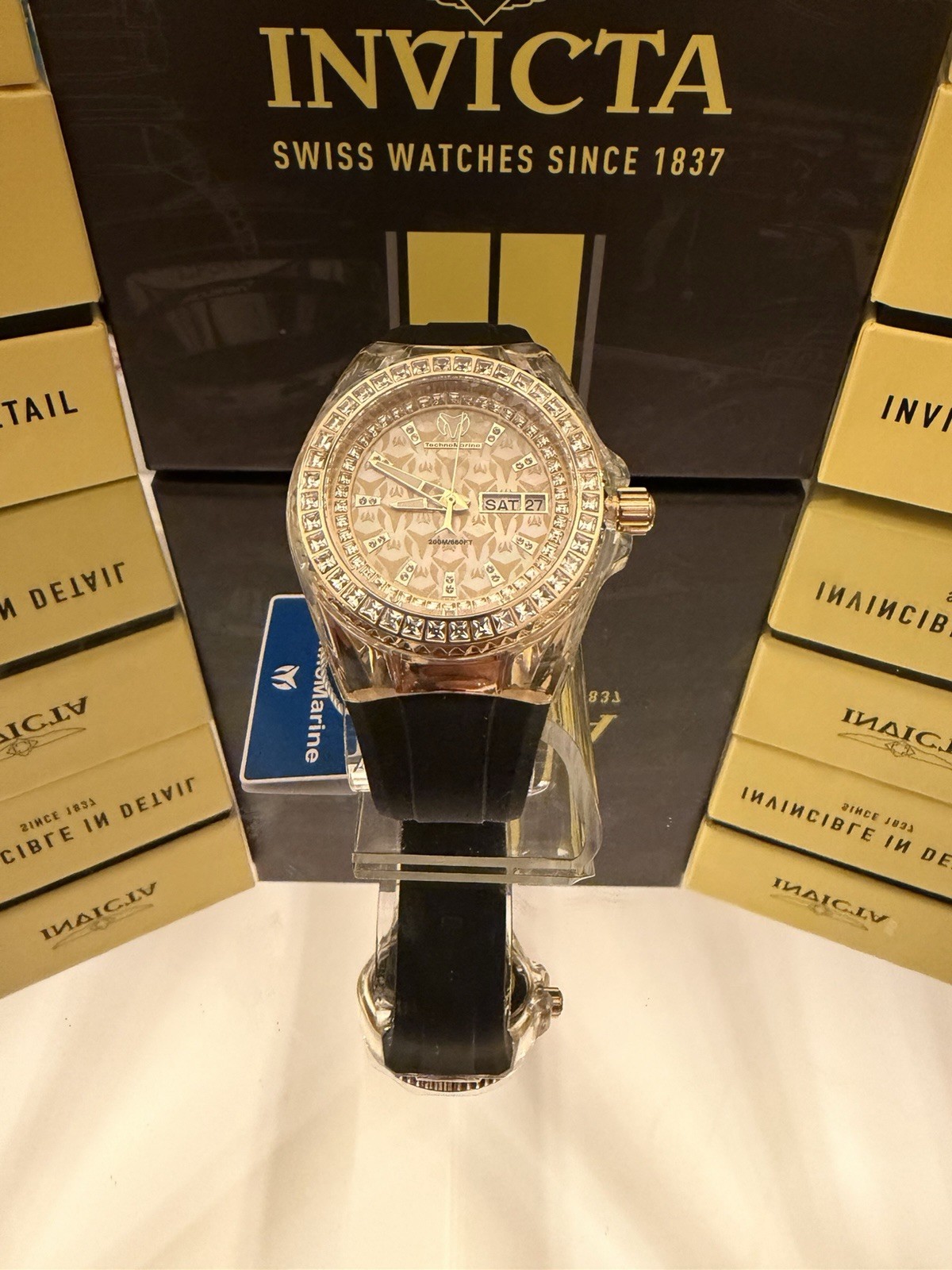 🔥🔥TechnoMarine Cruise Monogram Unisex Morher of Pearl Dial Crystals 40mm🔥🔥