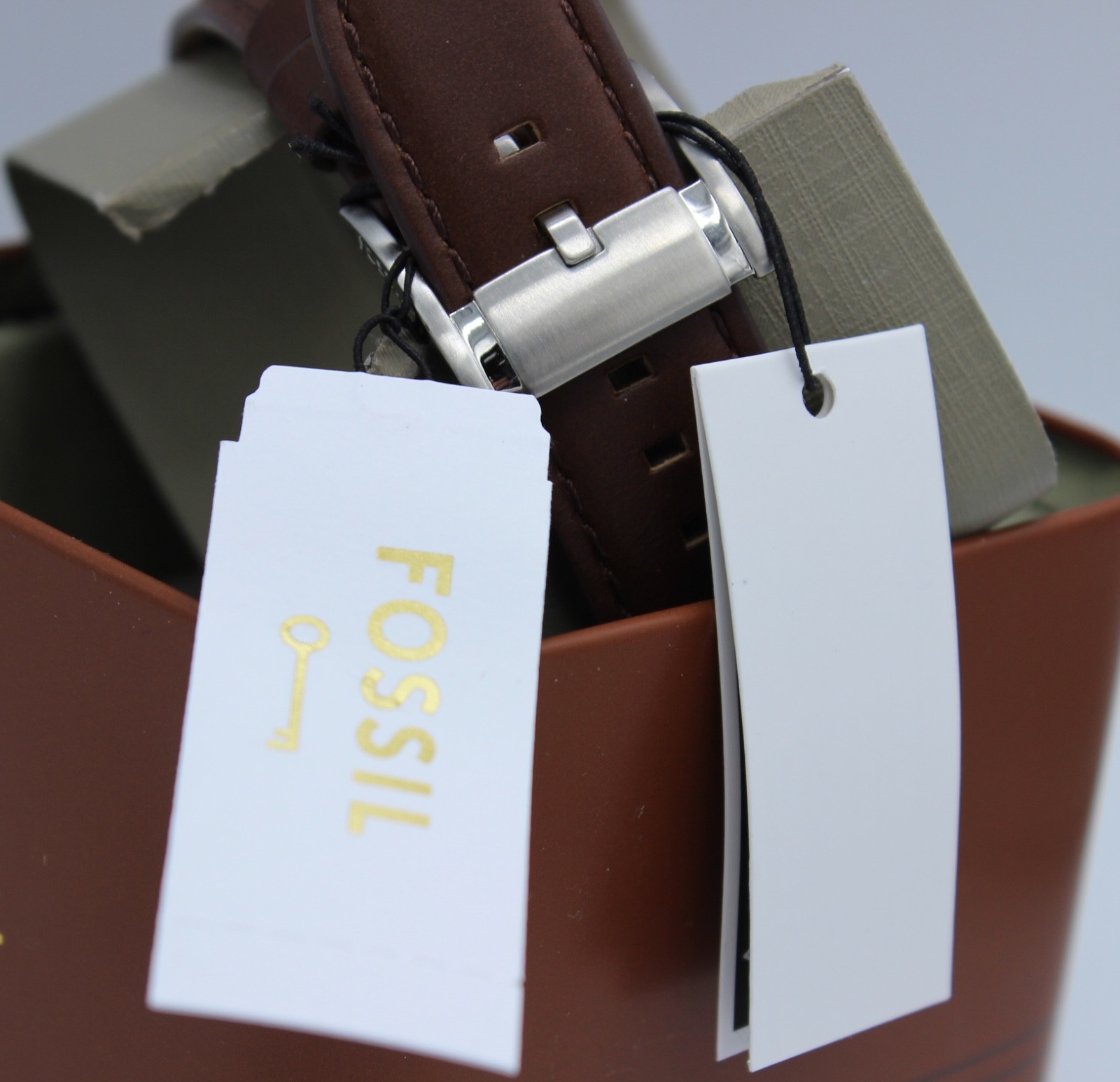 New Authentic Fossil Fenmore Midsize Slim Silver Cream Brown Men’s BQ2865 Watch