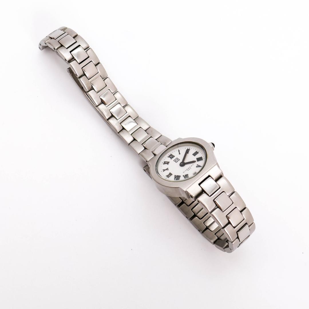 Givenchy Kelidone Quartz Date Wristwatch Womens 18cm 18.0cm/7.1in