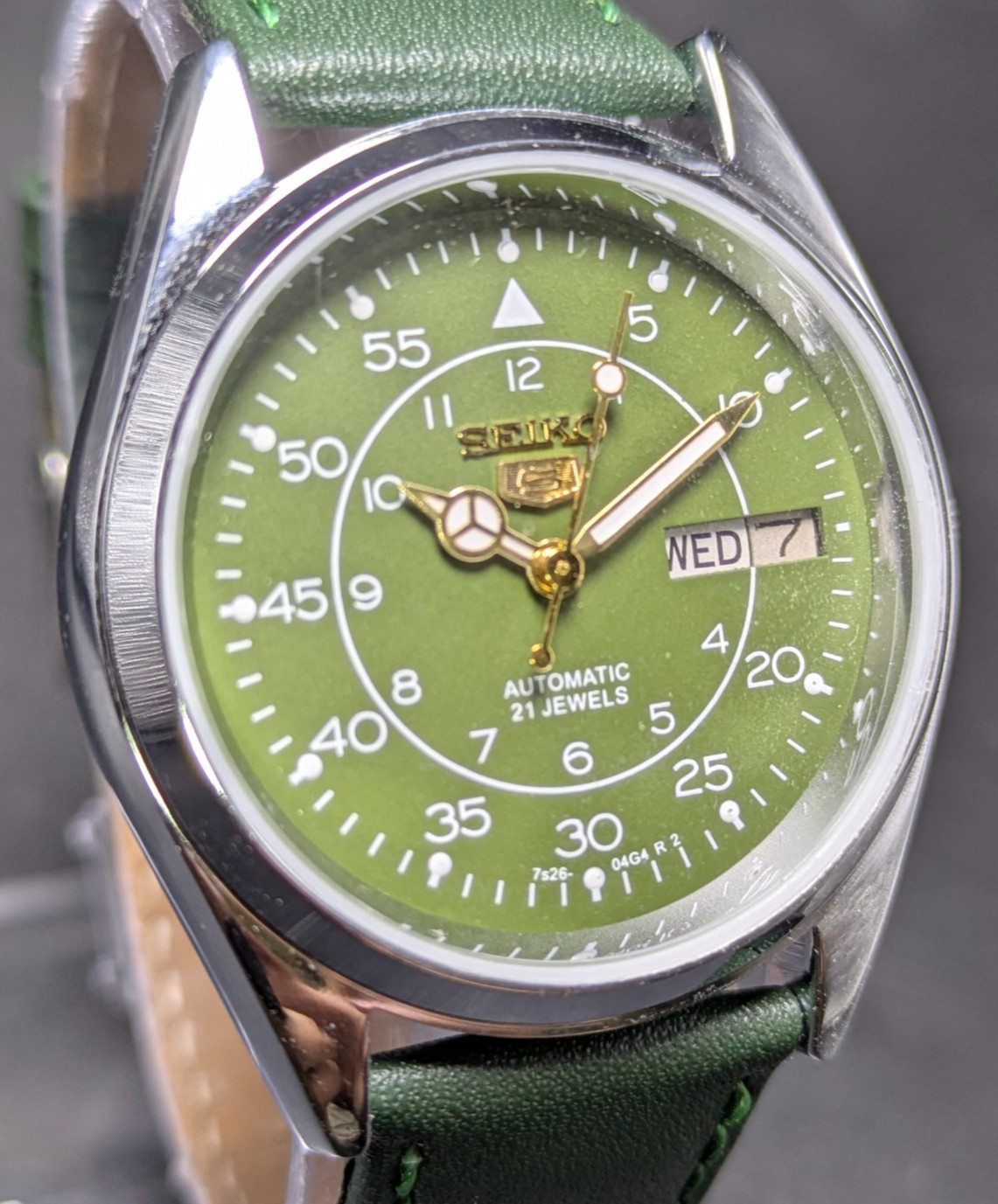Vintage Seiko 5 automatic day date movement no. 6309A japan made men’s watch