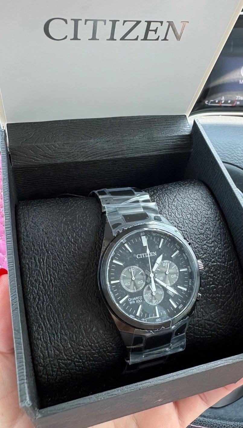 citizens watch men’s NWT sells for $150