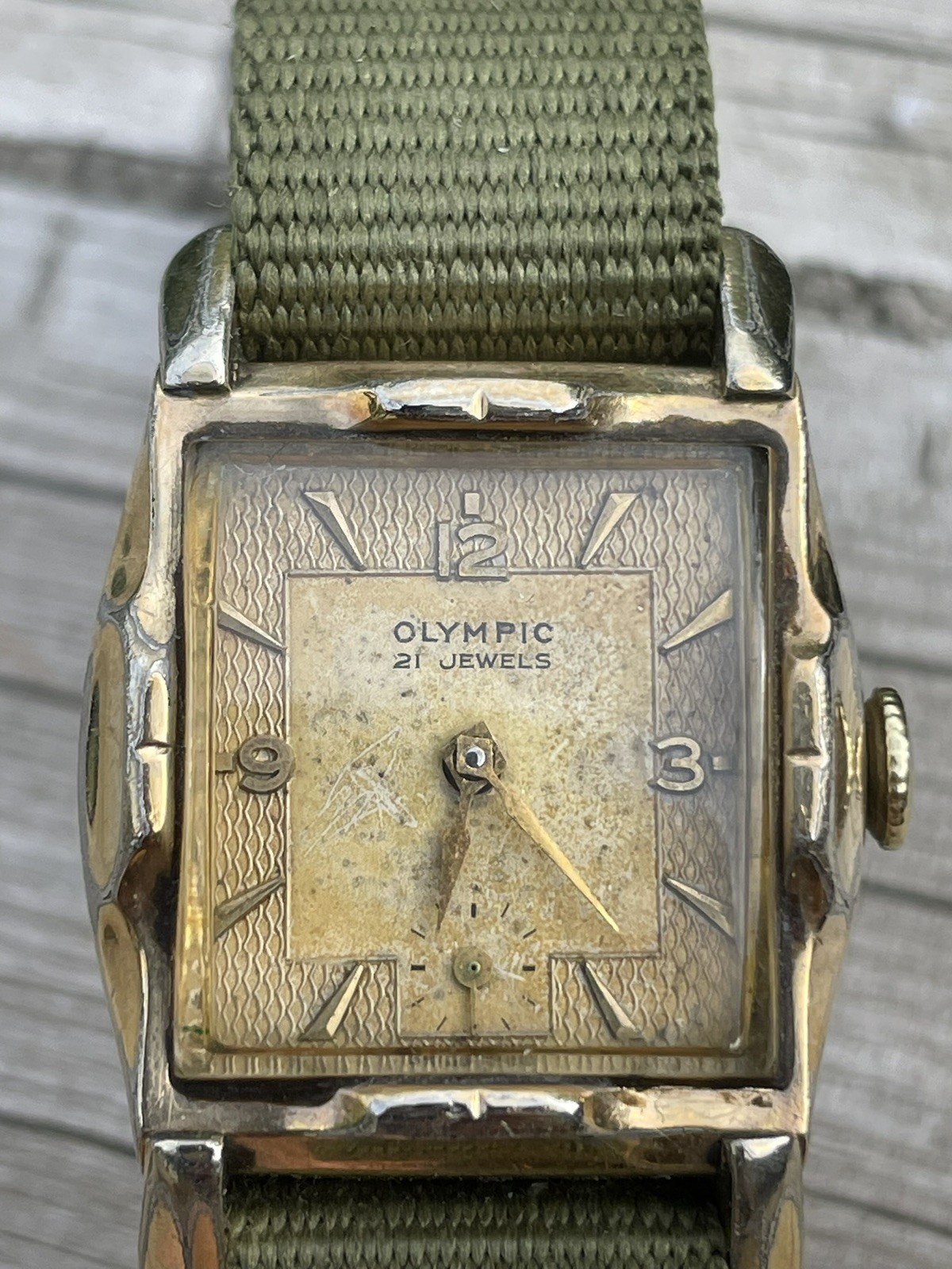 1940’s Men’s Vintage Olympic Tank Watch 21 Jewel Manual Wind Arabic Numeral Dial