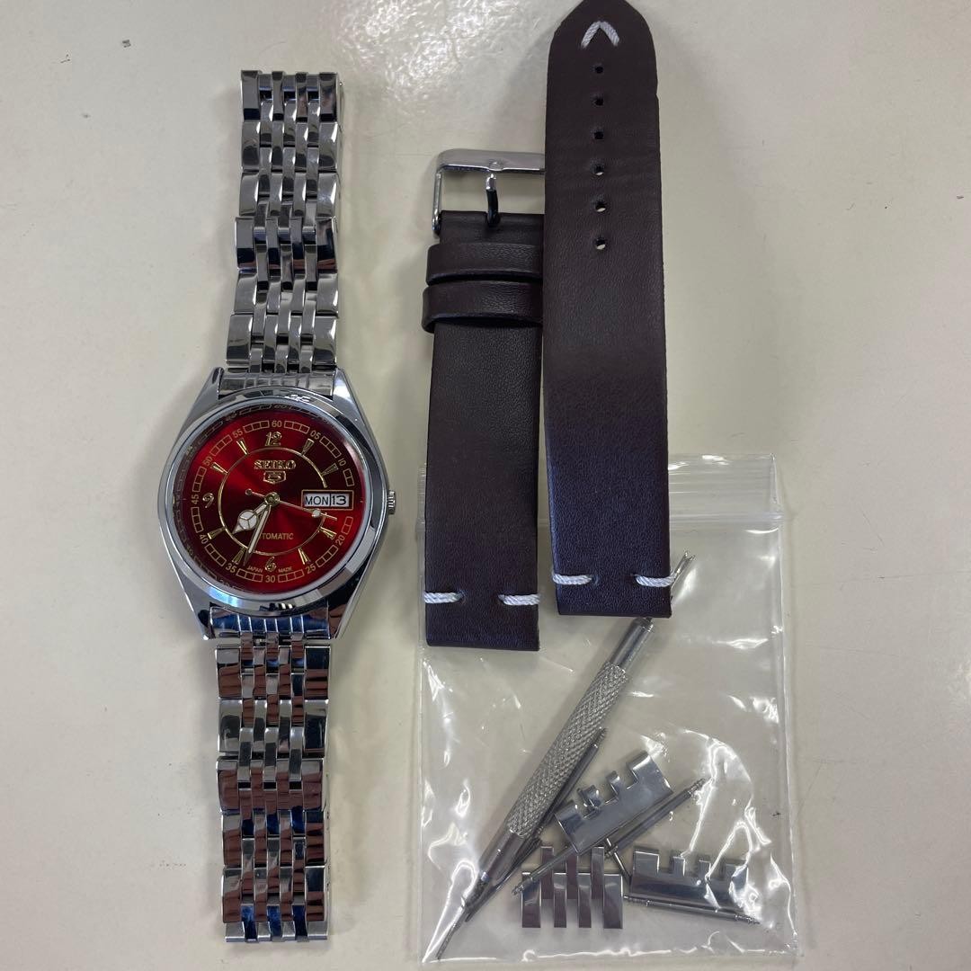 Seiko 5 Automatic Red Dial Day-Date Watch 36.6mm Wrist 20cm 1971