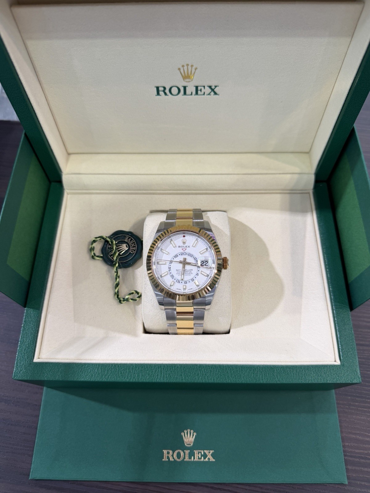 2021 Rolex Sky-Dweller SILVER Stainless & 18k Gold 42mm 326933 FULL SET!!