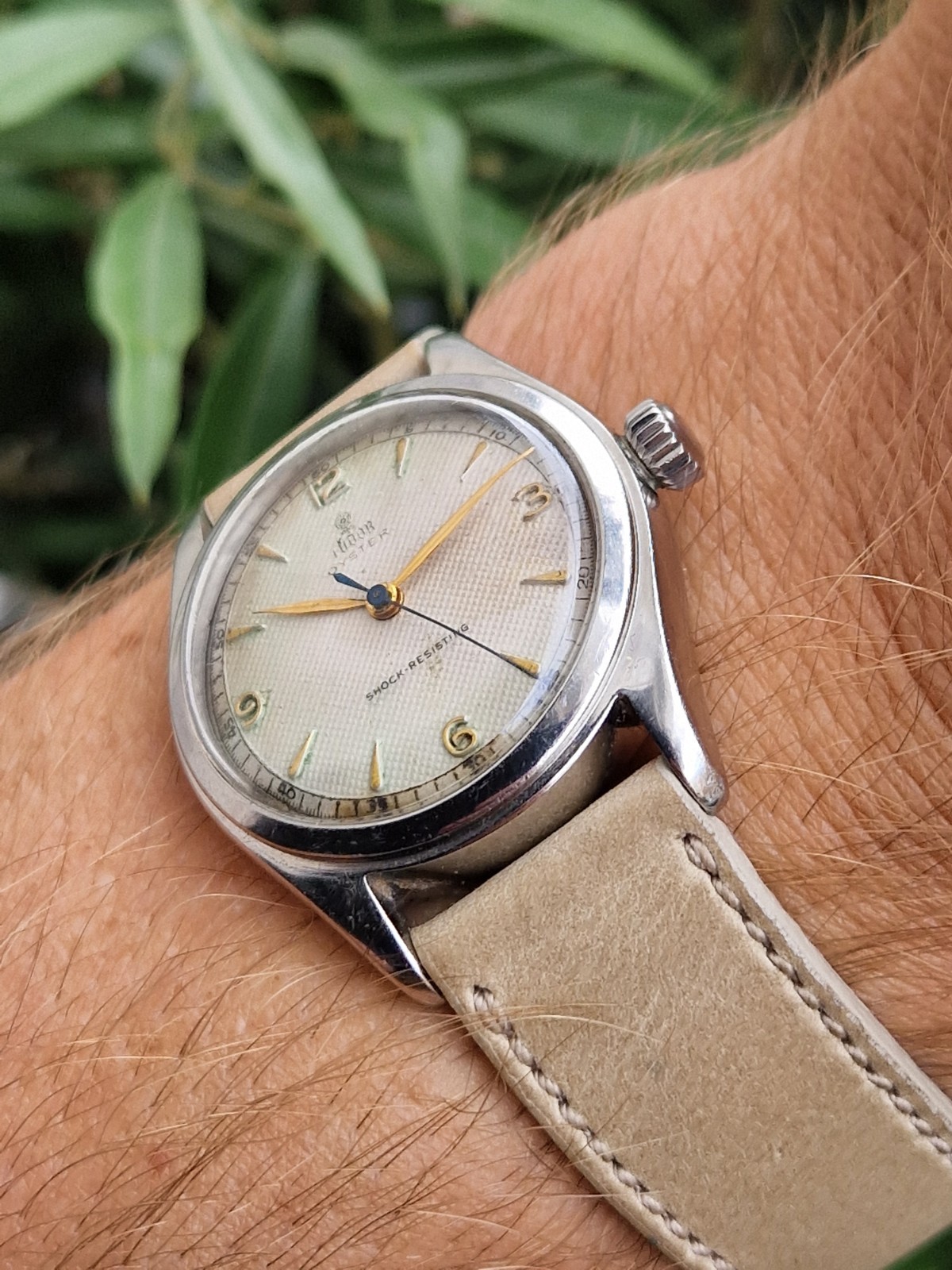 Tudor Oyster – Ref 7803 – Silver Waffle Dial – Manual – Steel – Beige Strap