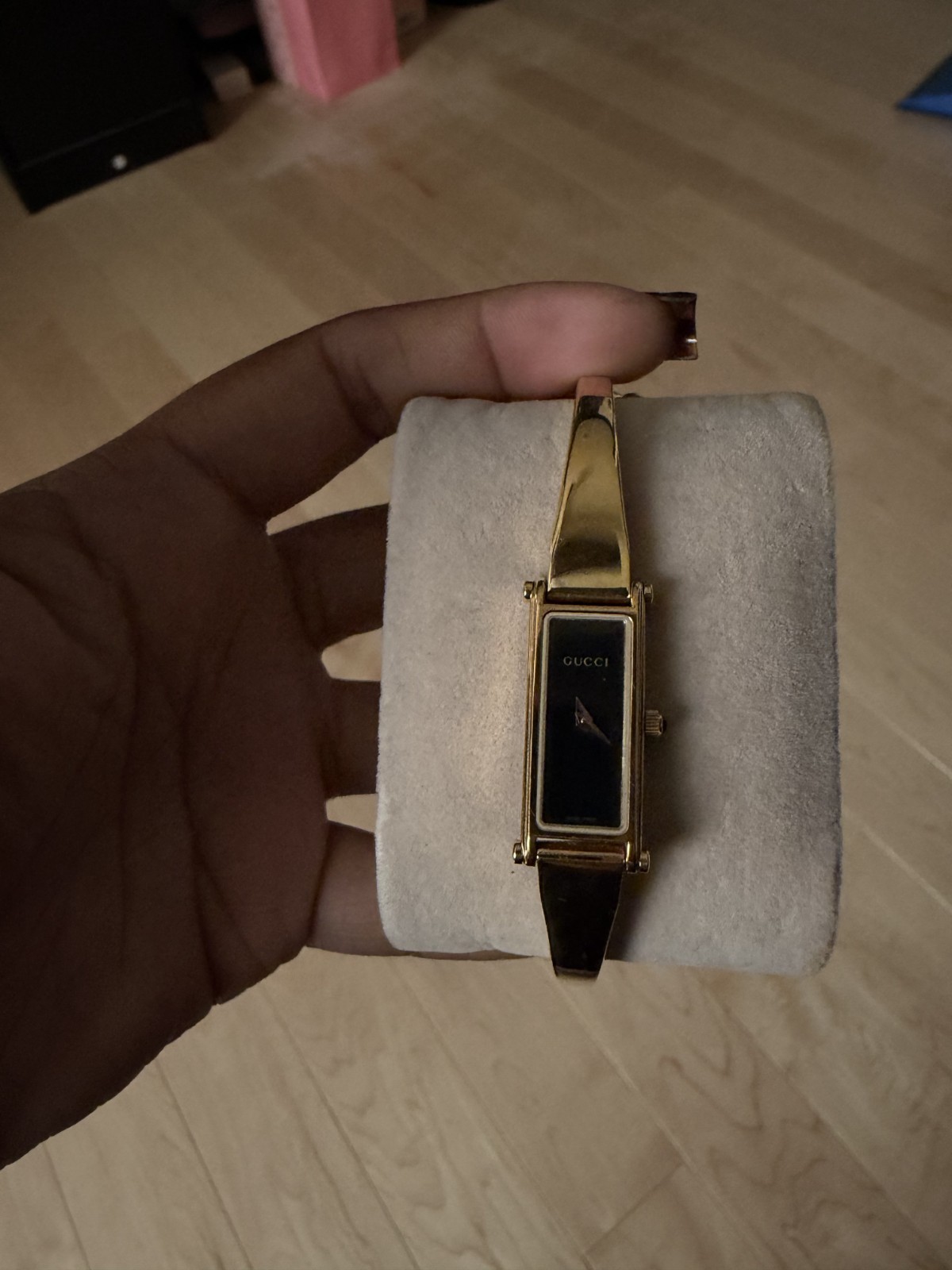 GUCCI 1500L Vintage Gold Tone Swiss Made Designer Watch