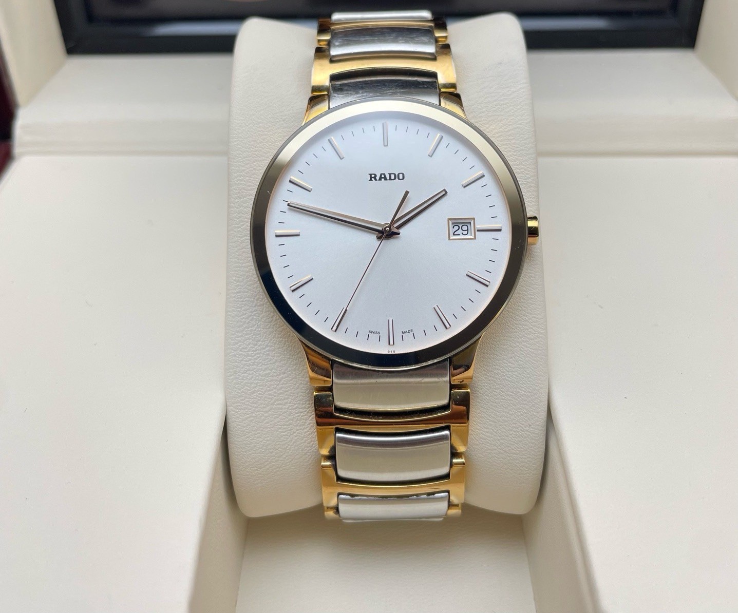 Rado White Dial Centrix R30554103 Men’s Watch Quartz 38mm Date