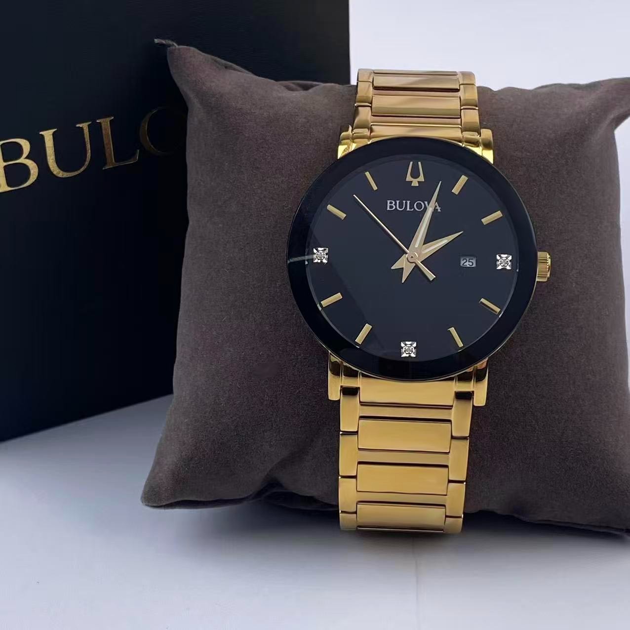 New w/box Bulova Futuro Modern 97D116 Black Diamond Dial Men’s Quartz Watch 42mm