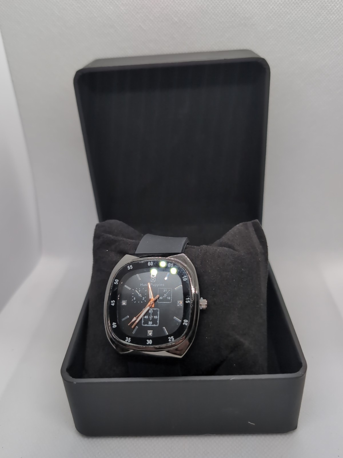 Hush Puppies Men’s Unisex Quartz Watch Black Rubber Band All New