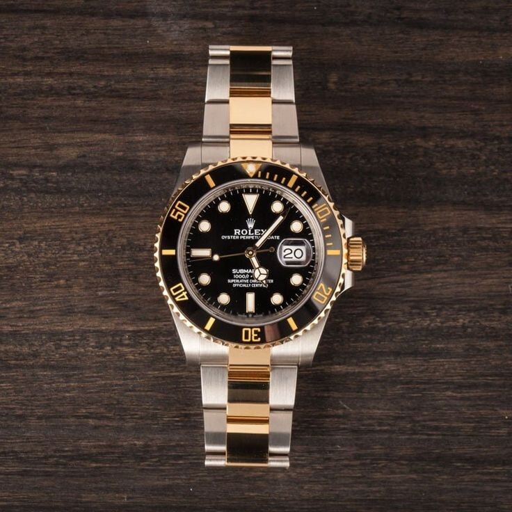 Rolex Submariner 126613LN Silver and Gold Oyster Bracelet with Black Bezel